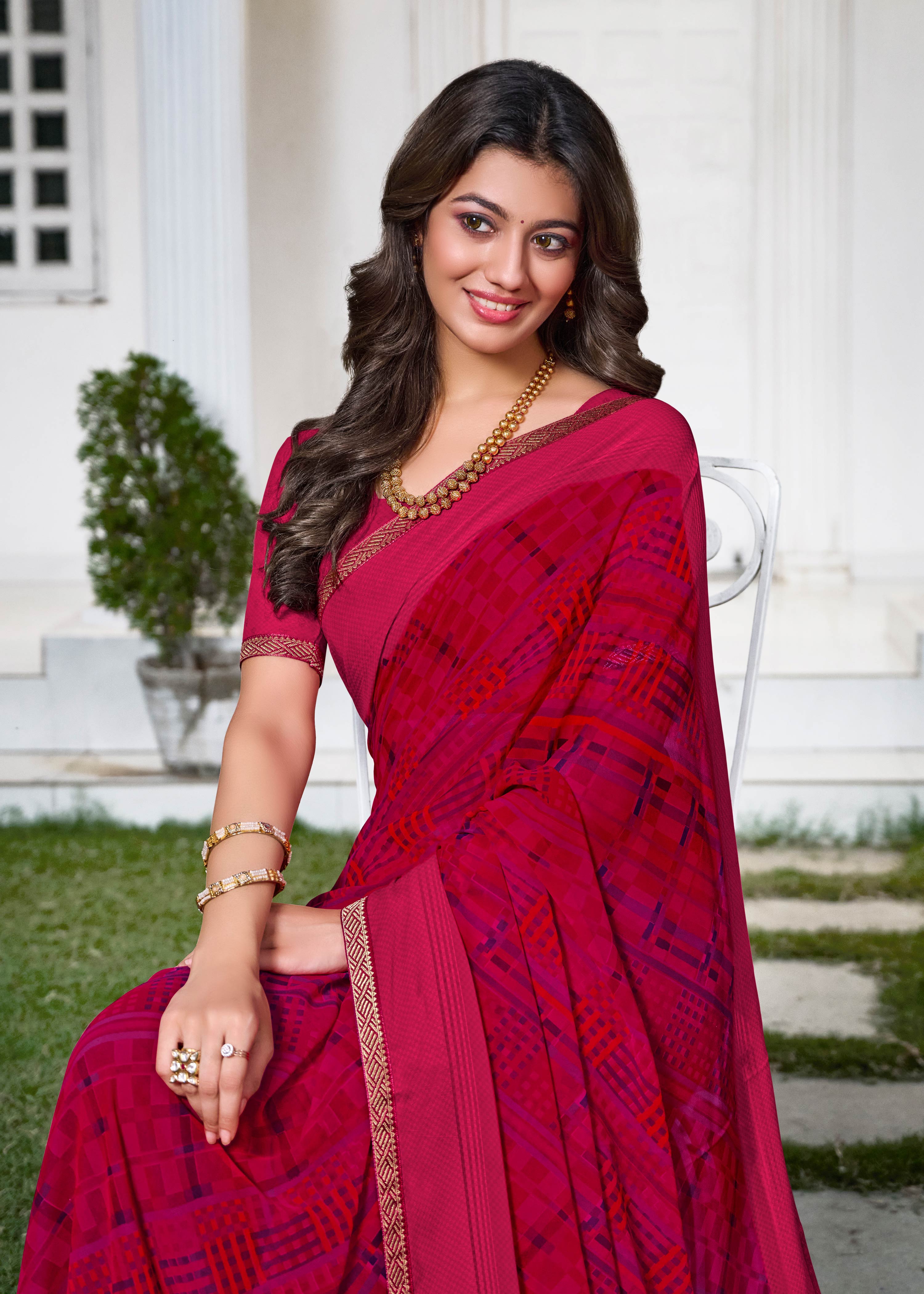 Pink Abstract Printed Georgette Saree - Zoya