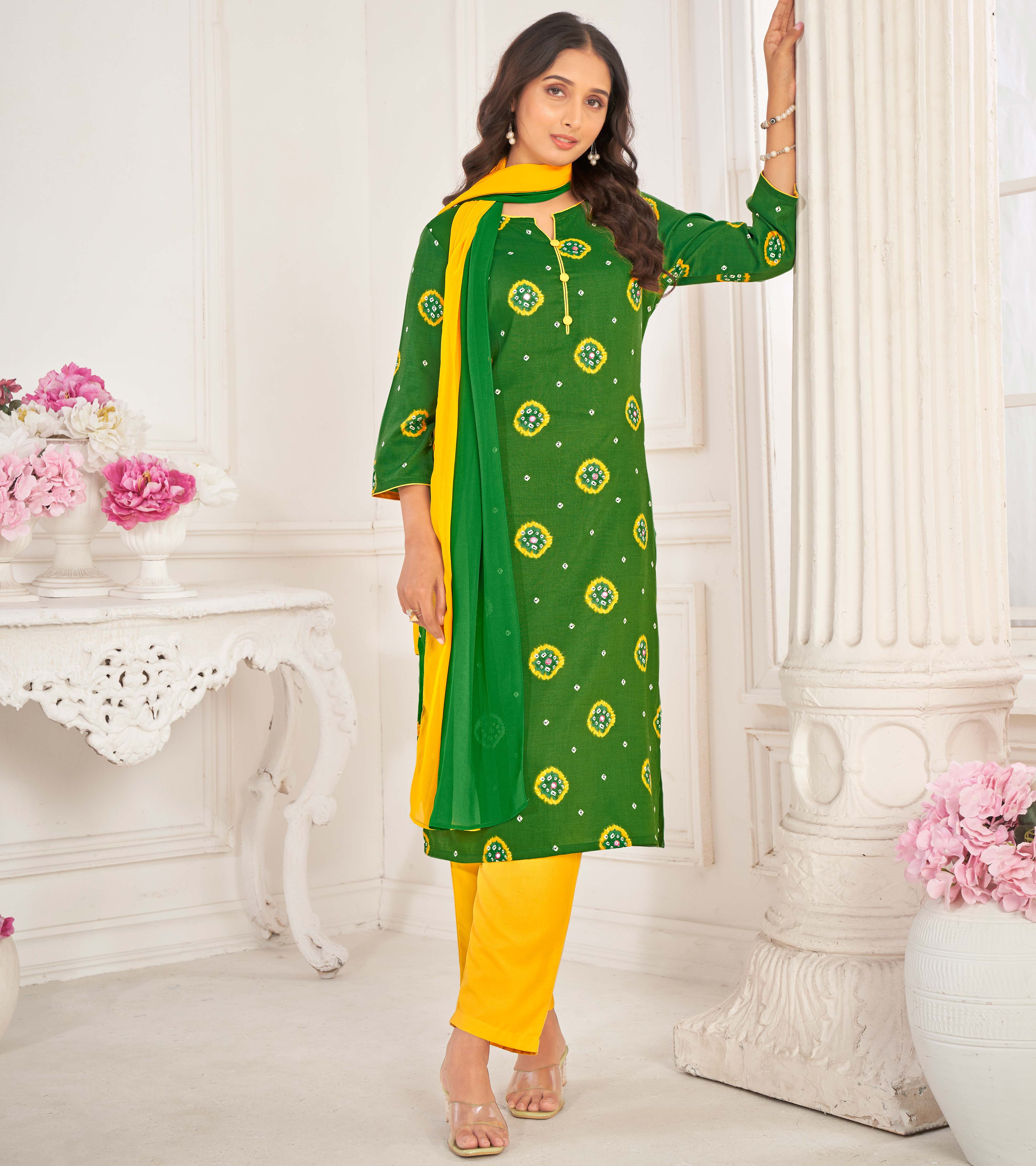 Green Muslin Printed Straight Kurta with Pant and Dupatta Set - Bandhani