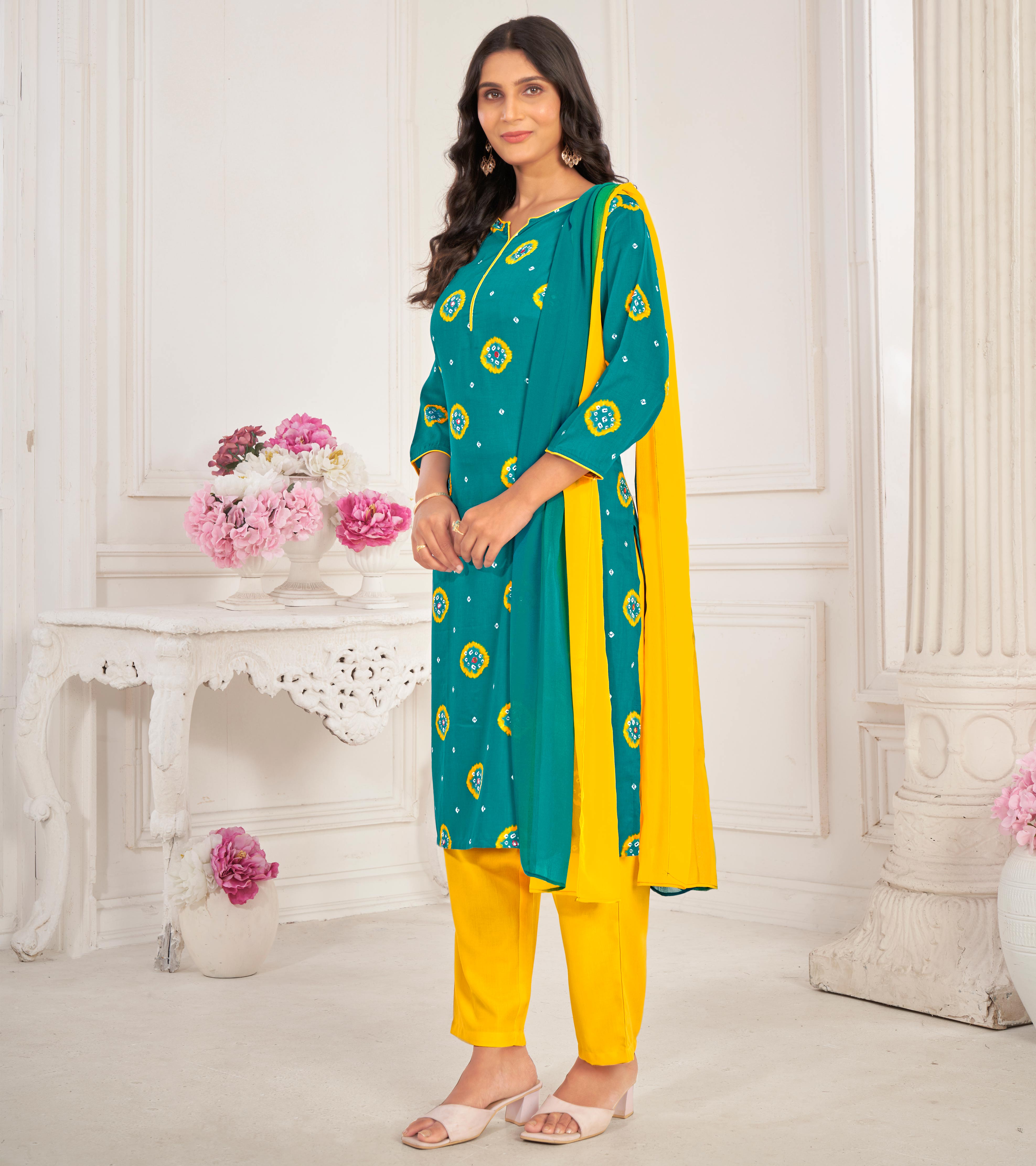 Teal Blue Muslin Printed Straight Kurta with Pant and Dupatta Set - Bandhani