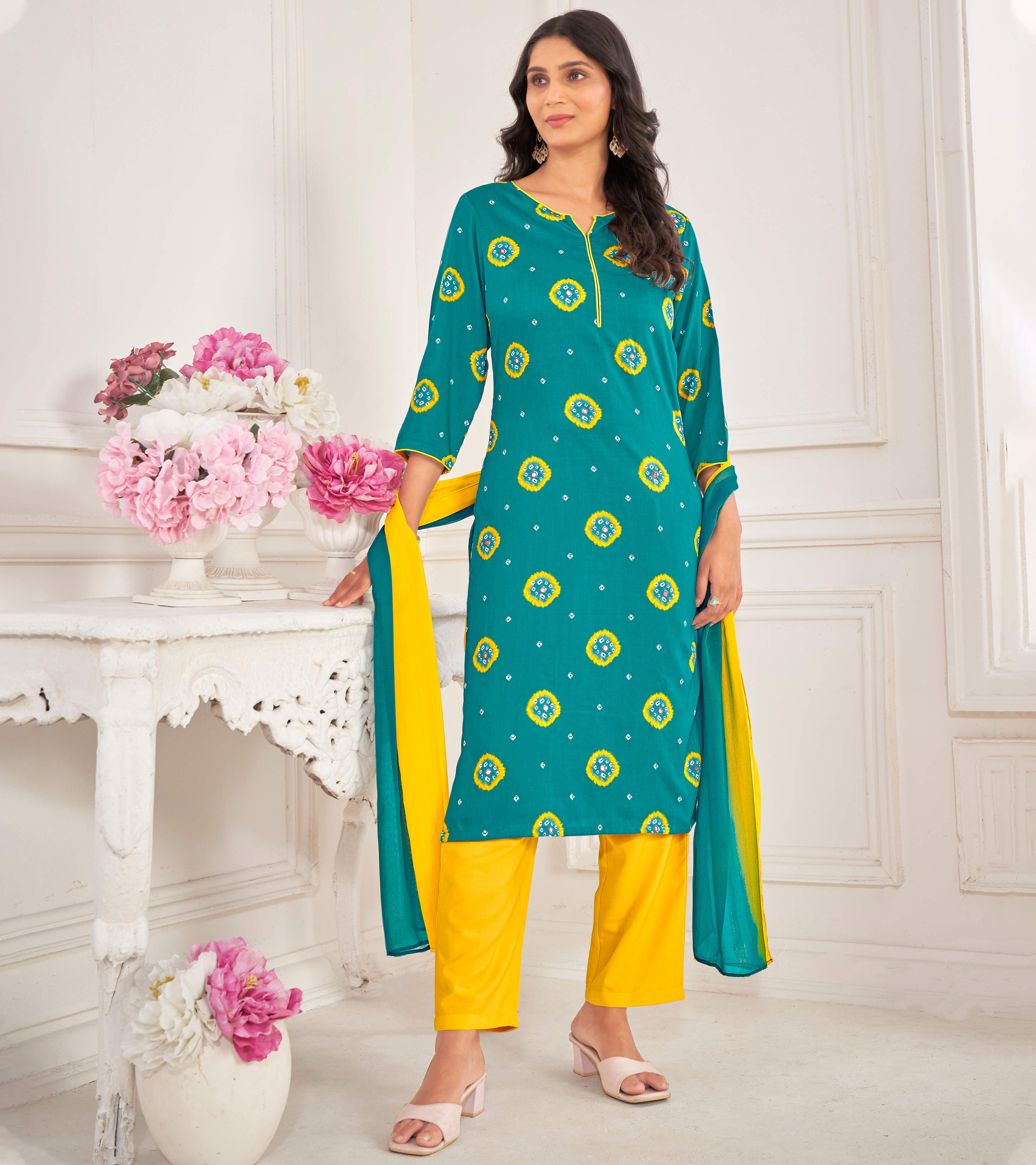 Teal Blue Muslin Printed Straight Kurta with Pant and Dupatta Set - Bandhani