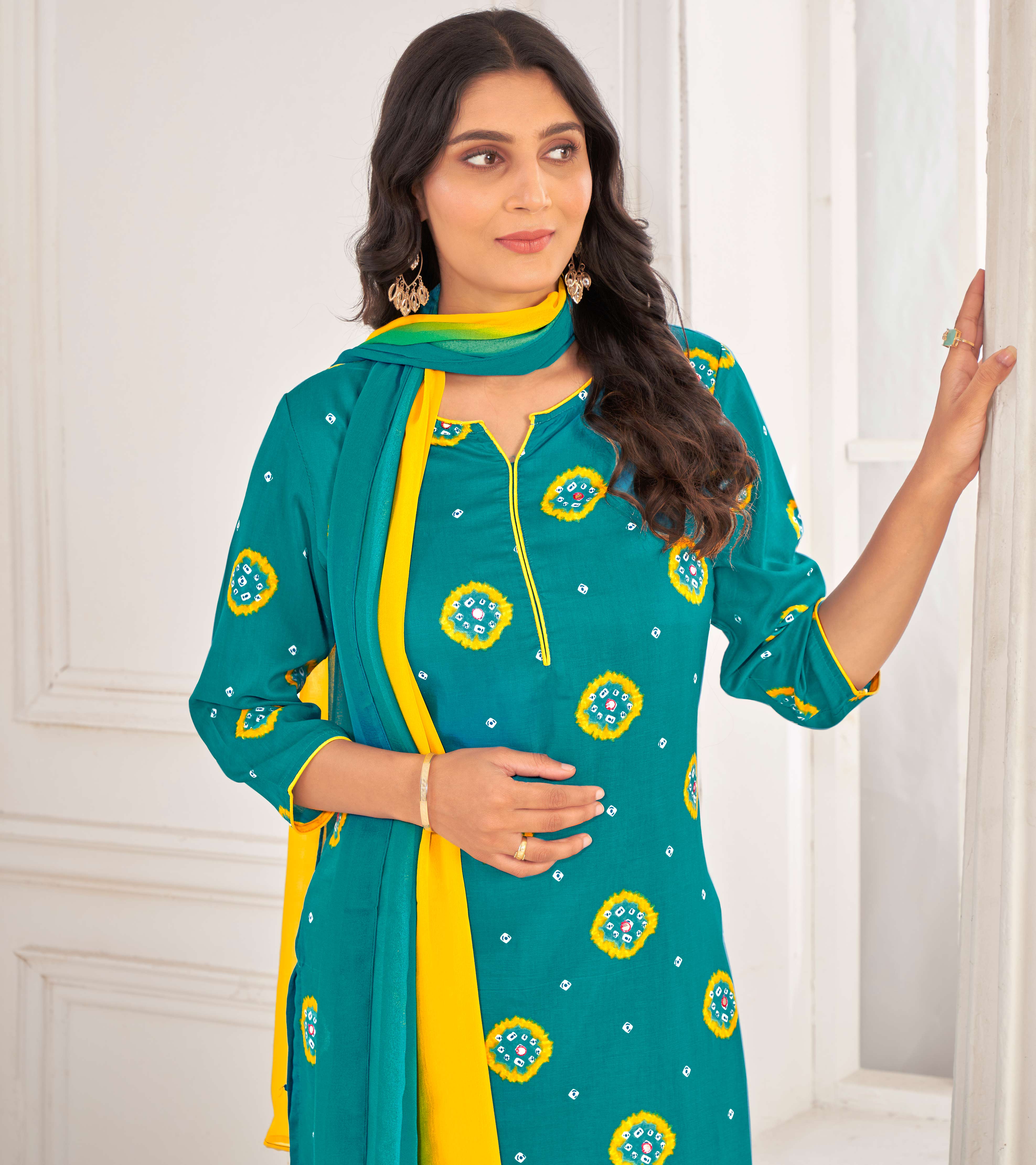 Teal Blue Muslin Printed Straight Kurta with Pant and Dupatta Set - Bandhani