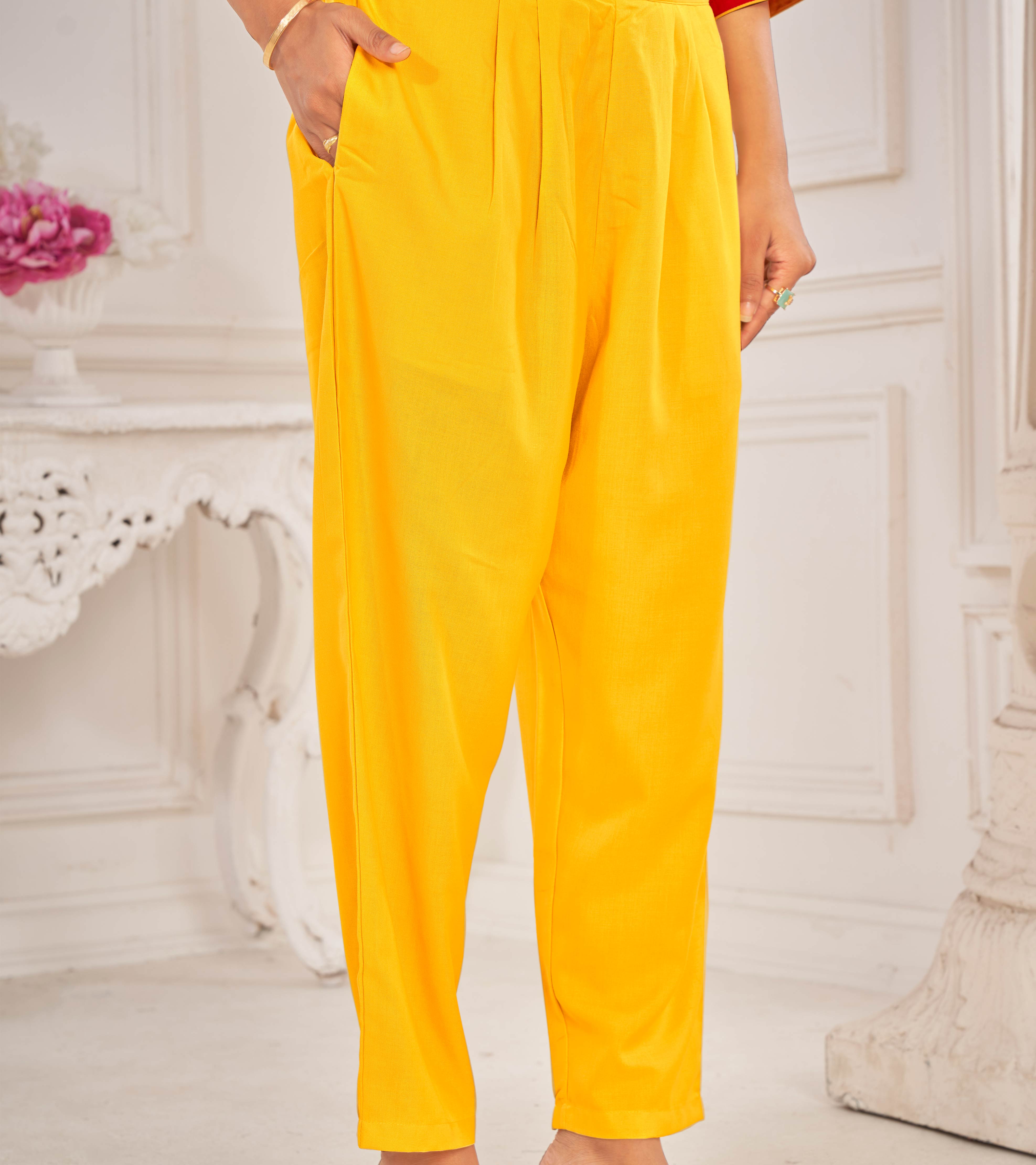 Red Muslin Printed Straight Kurta with Pant and Dupatta Set - Bandhani