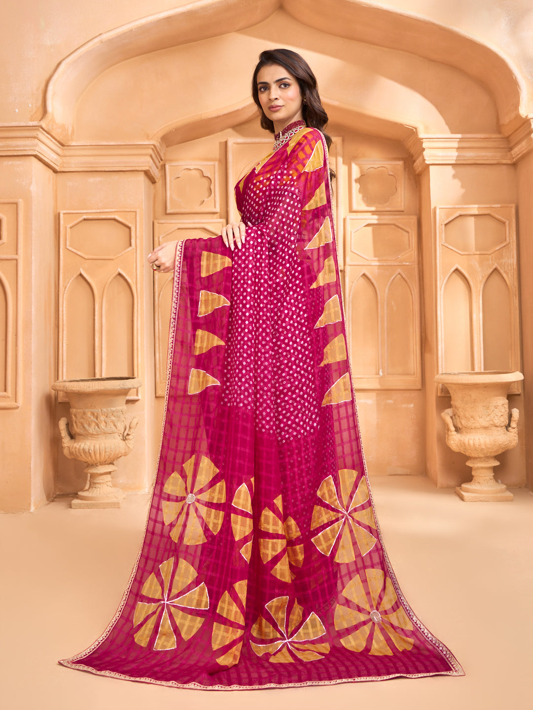 Laxmipati Tohfa Bandhani Printed Chiffon Saree in Pink Color