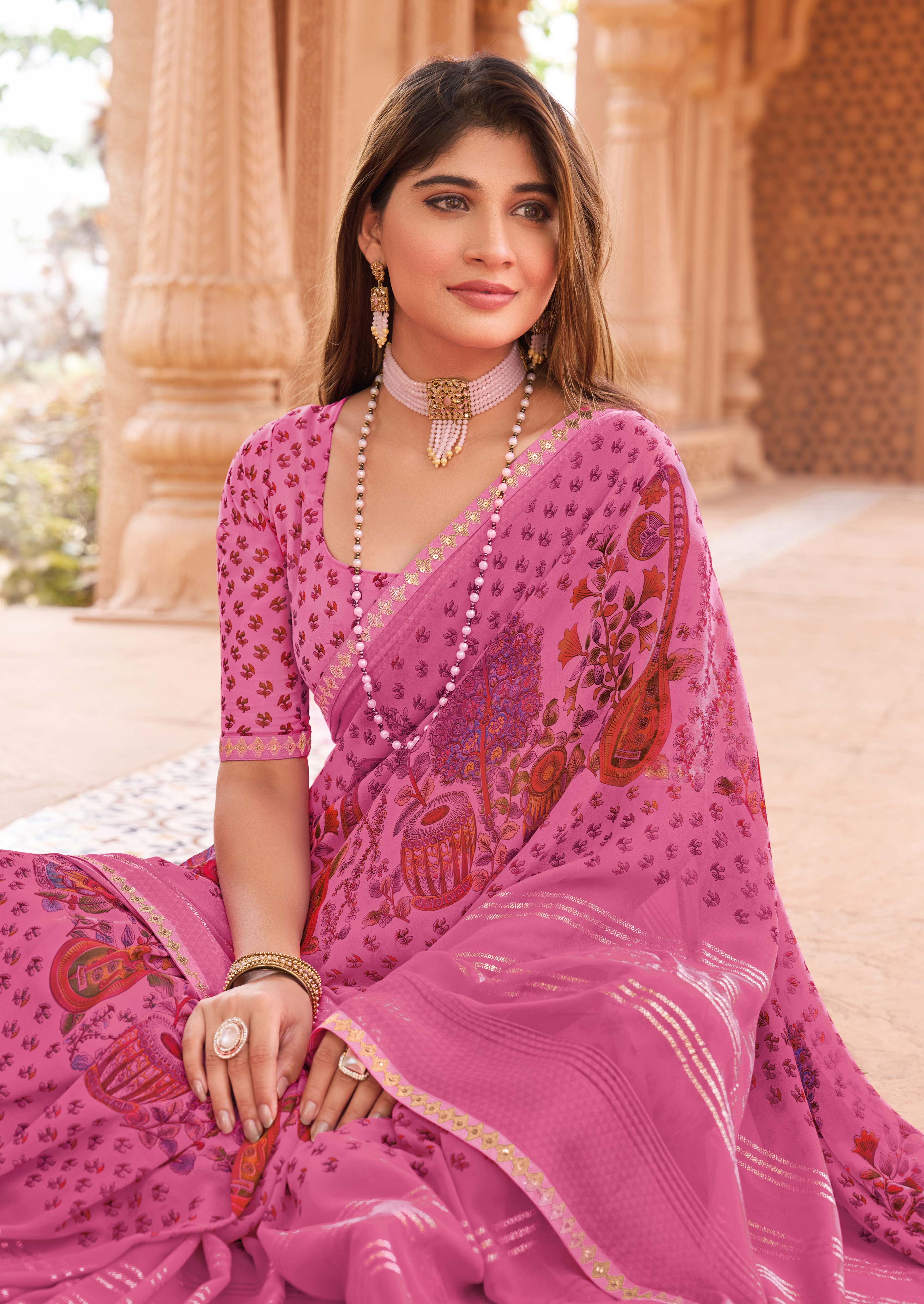 Laxmipati Madhubala Floral Printed Georgette Saree in Pink Color with Unstitched Blouse