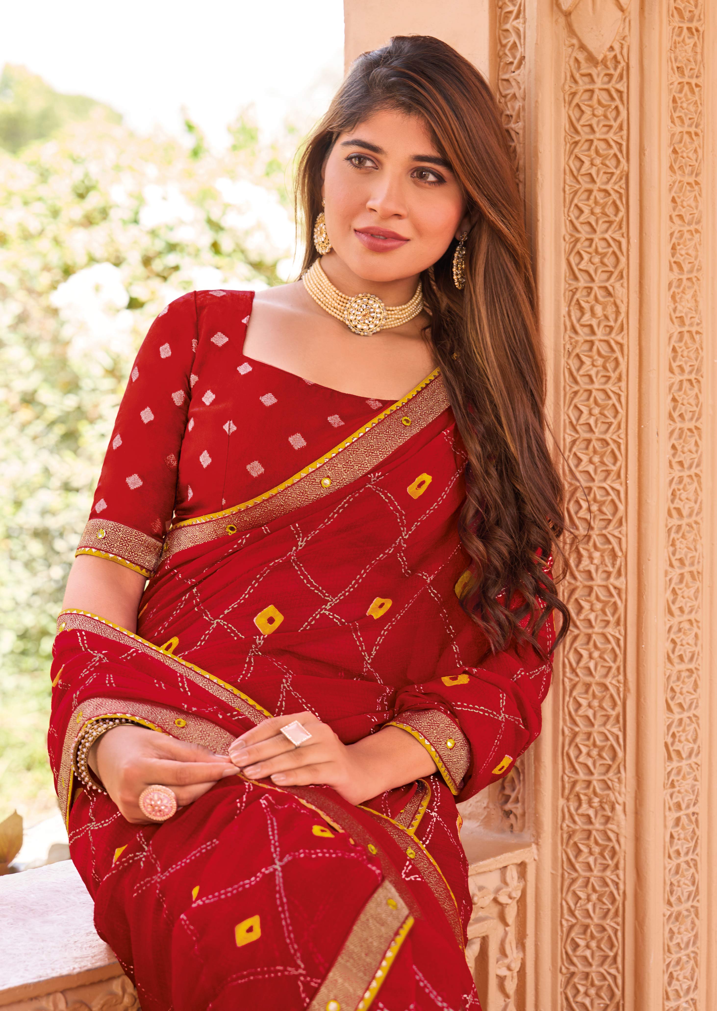 Laxmipati Madhubala Geometric Foil Printed Georgette Saree in Red Color with Unstitched Blouse