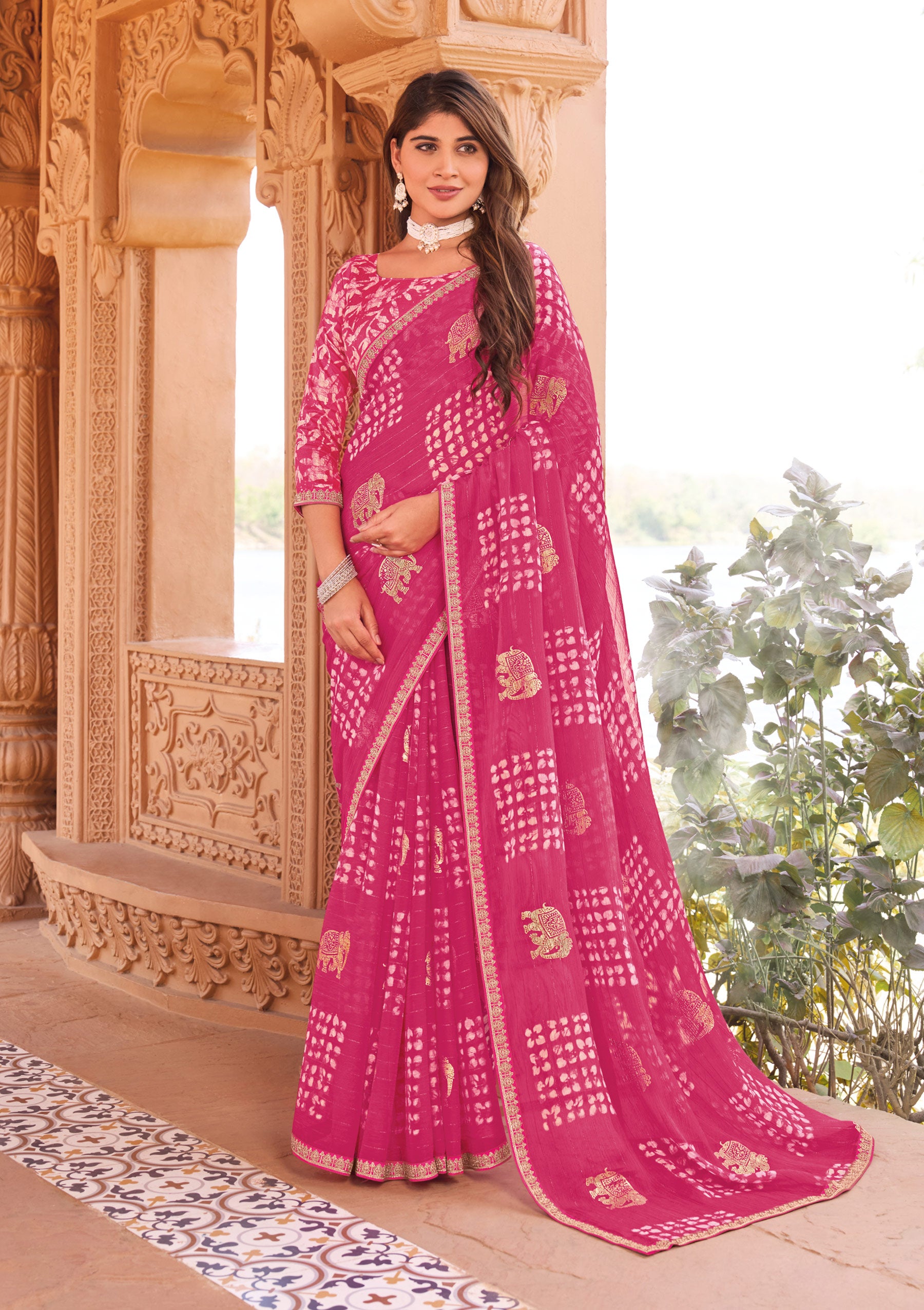 Ready to Wear Laxmipati Madhubala Floral Printed Chiffon Saree in Pink Color with Unstitched Blouse