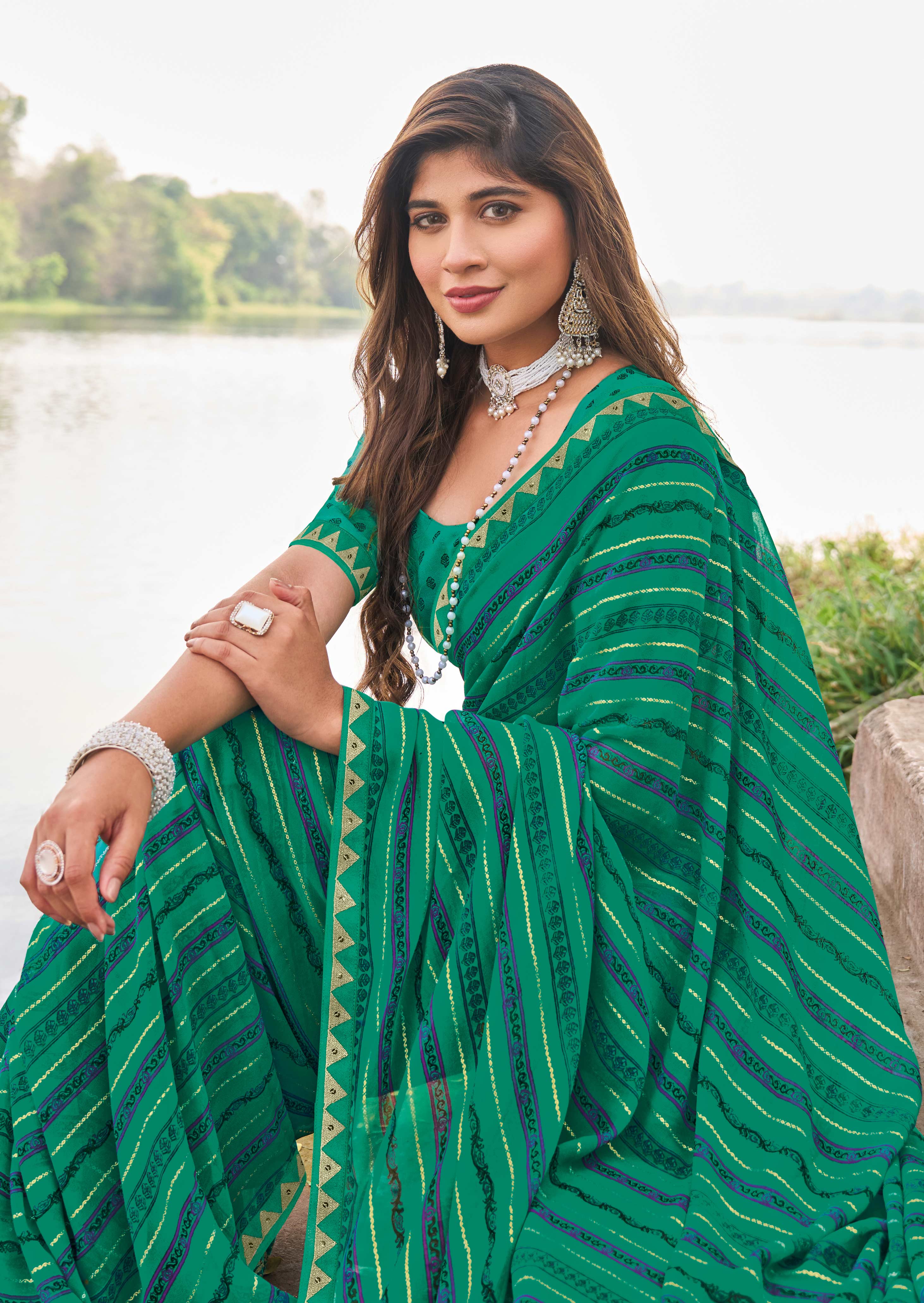Ready to Wear Laxmipati Madhubala Floral Printed Georgette Saree in Green Color with Unstitched Blouse