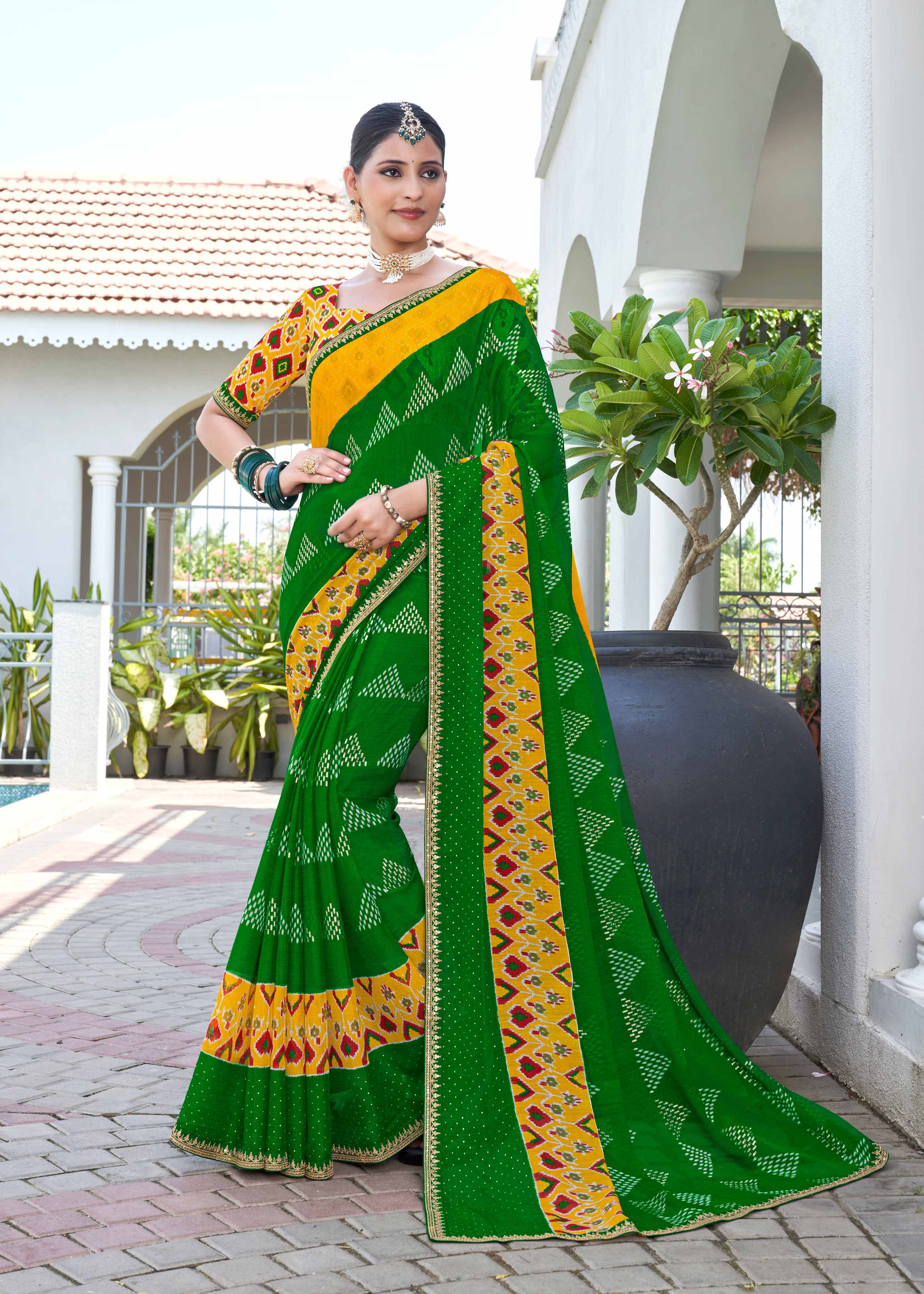 Laxmipati Phulvaari Ikkat Printed along with Foil Work Chiffon Saree in Green Color with Unstitched Blouse