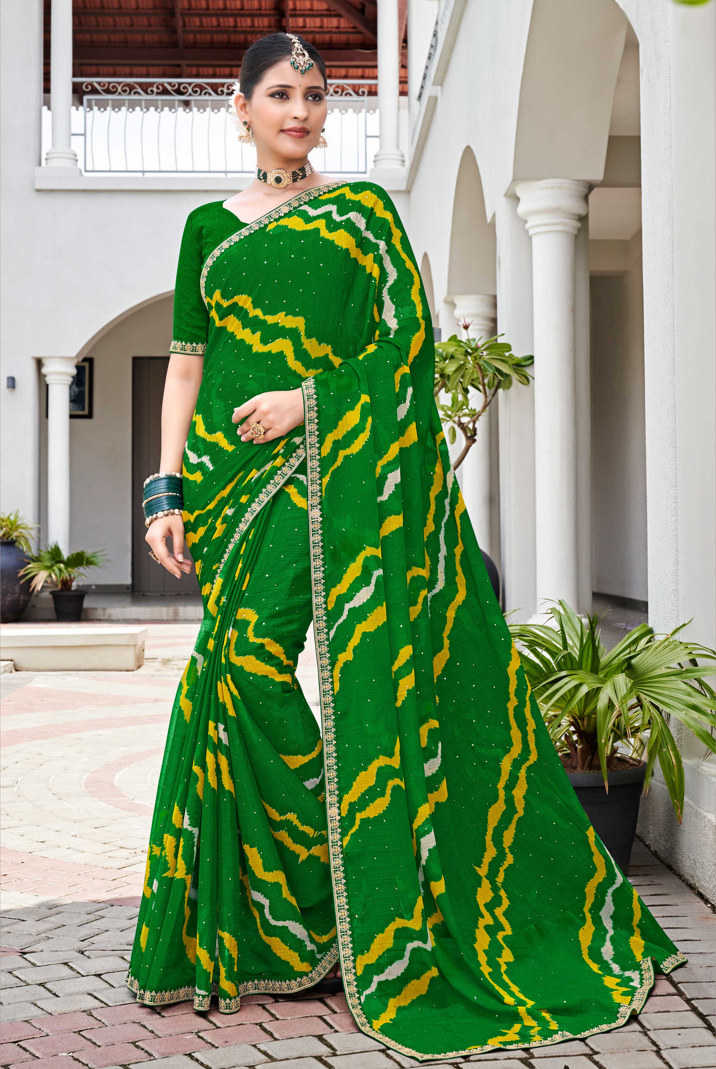 Laxmipati Phulvaari Wavy Printed along with Dew Drops Chiffon Saree in Green Color with Unstitched Blouse