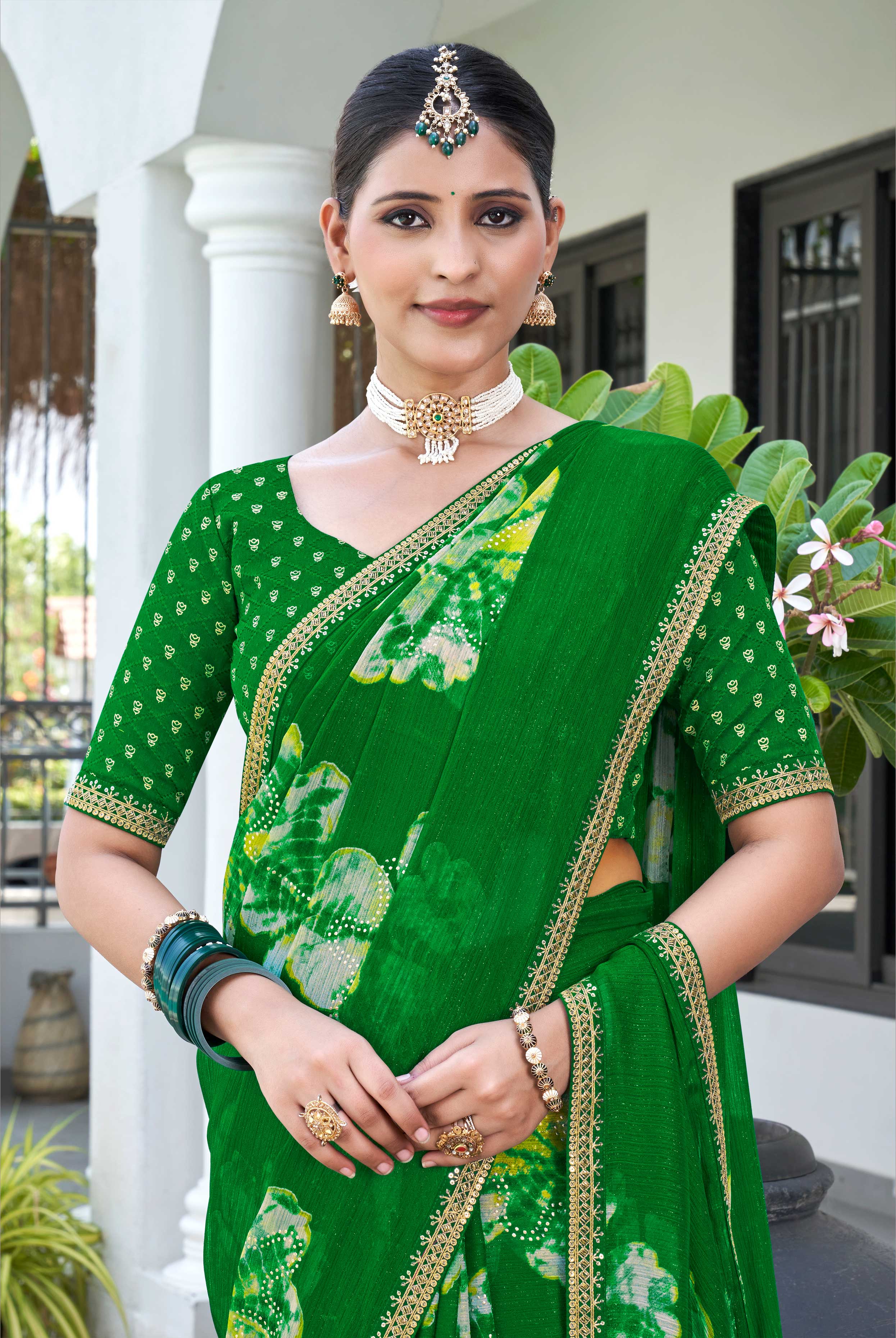 Ready To Wear Laxmipati Phulvaari Floral Printed along with Foil Stamping Chiffon Saree in Green Color with Unstitched Blouse