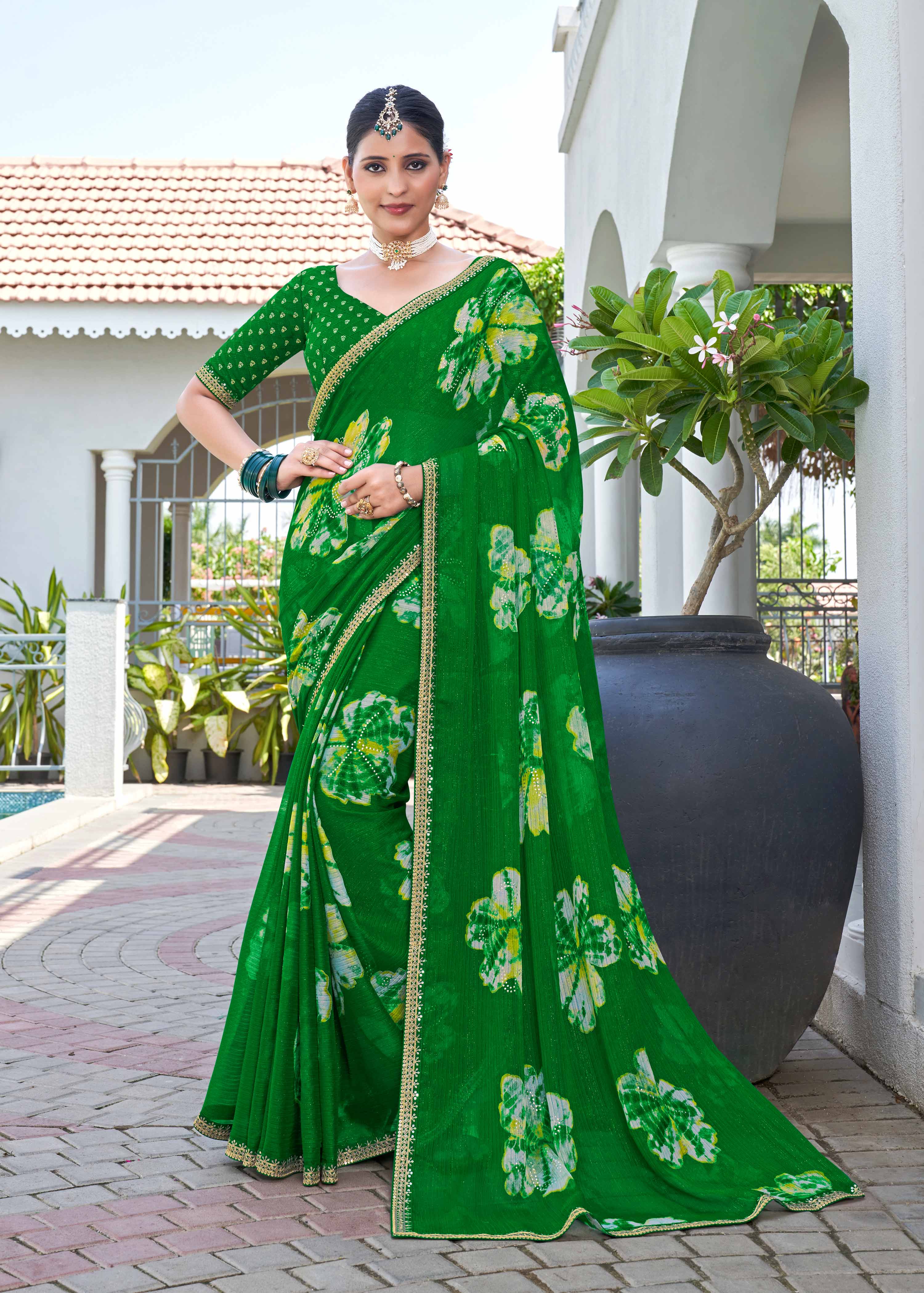 Laxmipati Phulvaari Floral Printed along with Foil Stamping Chiffon Saree in Green Color with Unstitched Blouse