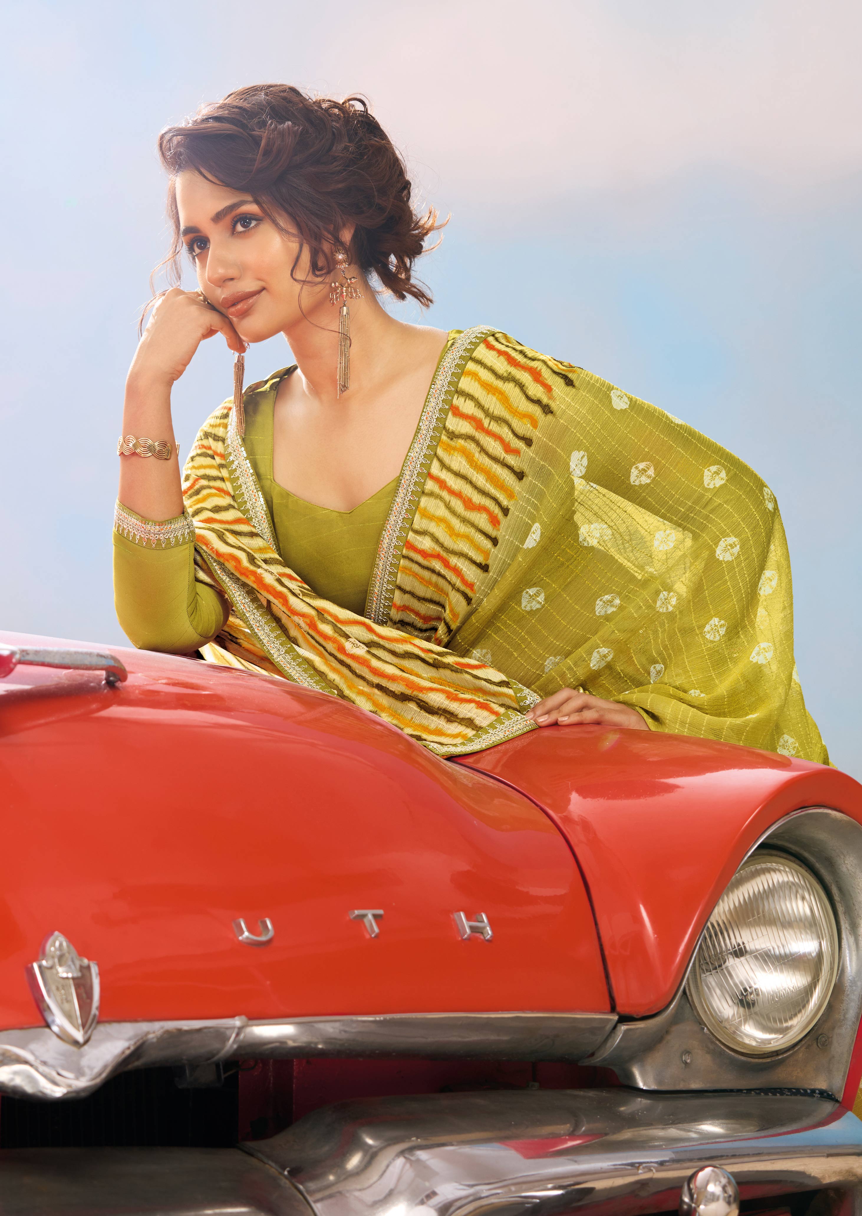 Laxmipati Baarish Ombra Chiffon Saree in Olive Green with Unstitched Blouse