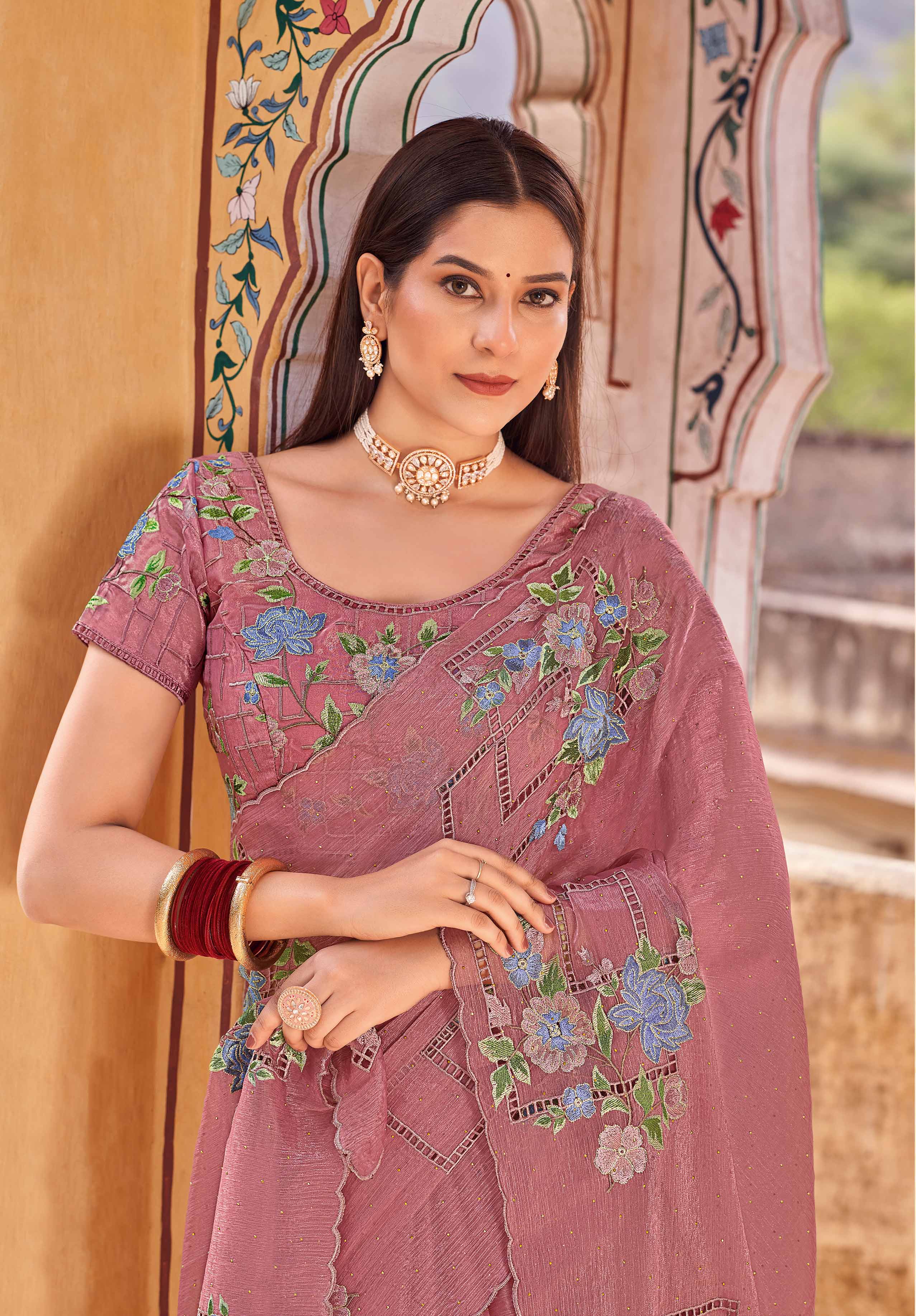 Laxmipati Udan Pari Mauve Floral Embroidered Silk Saree