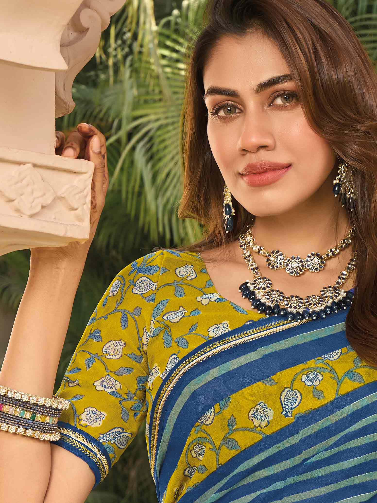 Printed striped saree styling