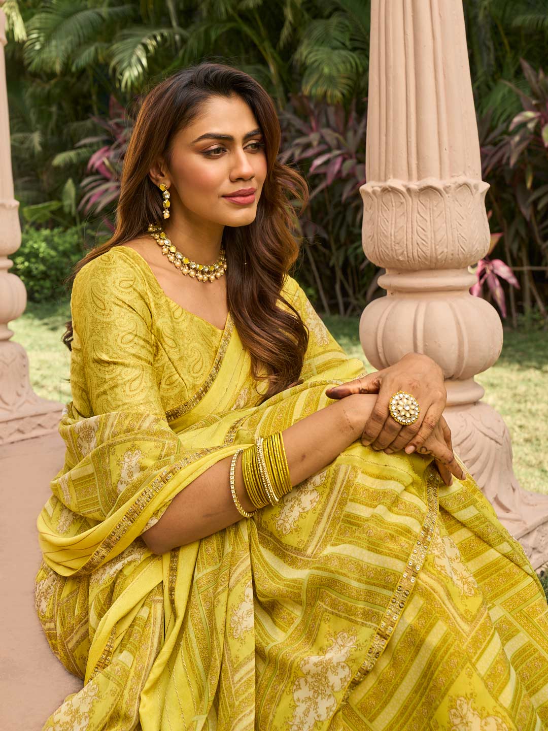 Stripe pattern on georgette saree