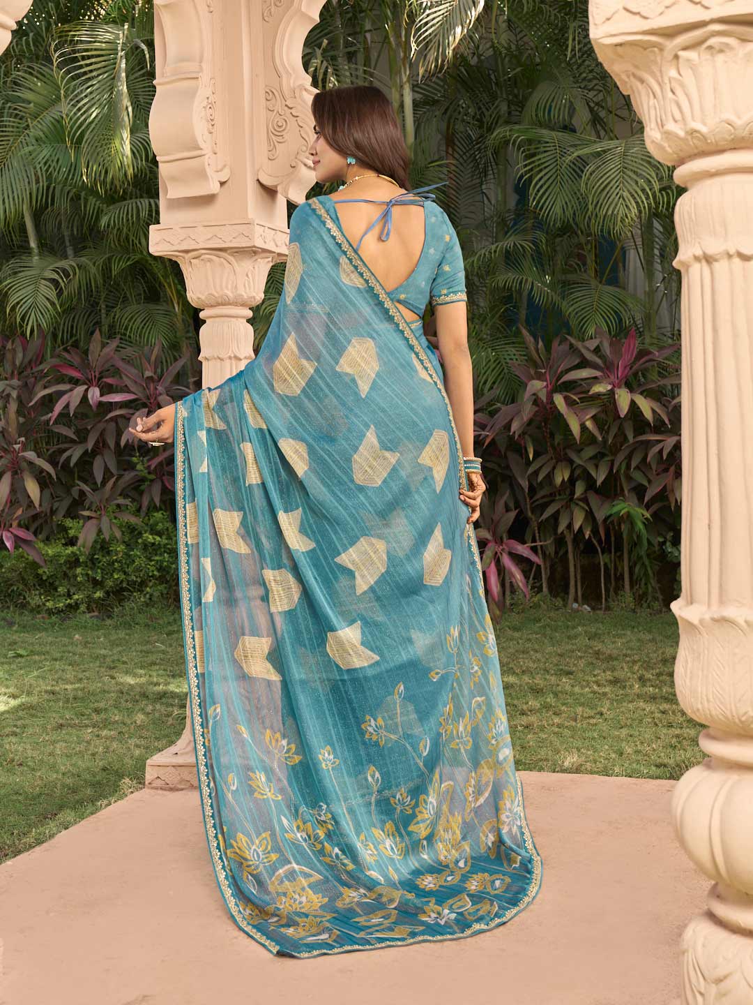 Printed chiffon saree styling