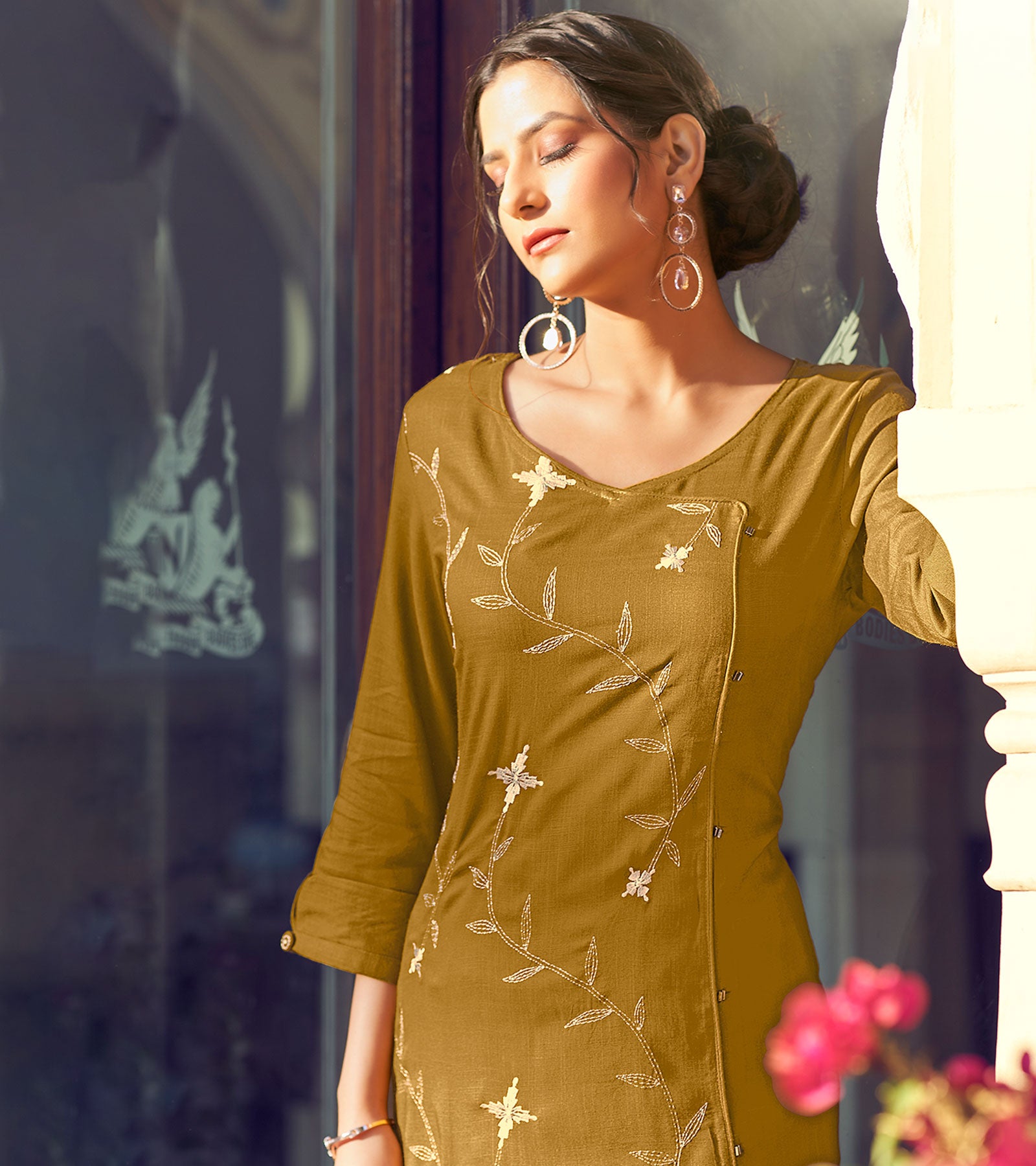 Laxmipati Rayon Slub Dijon Mustard Straight Cut Kurti With Mask