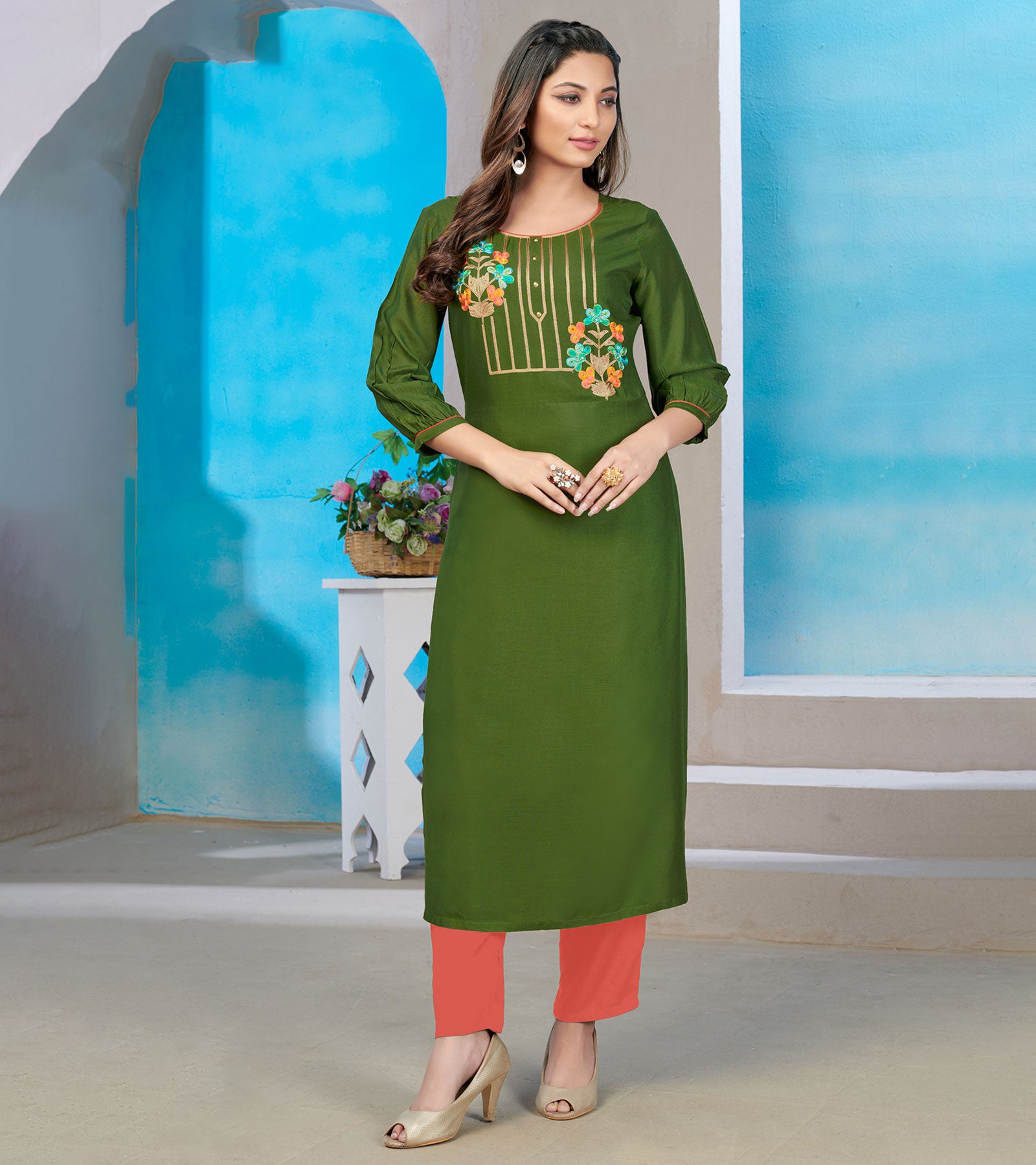 Laxmipati Rayon Heena Green Straight Cut Kurti