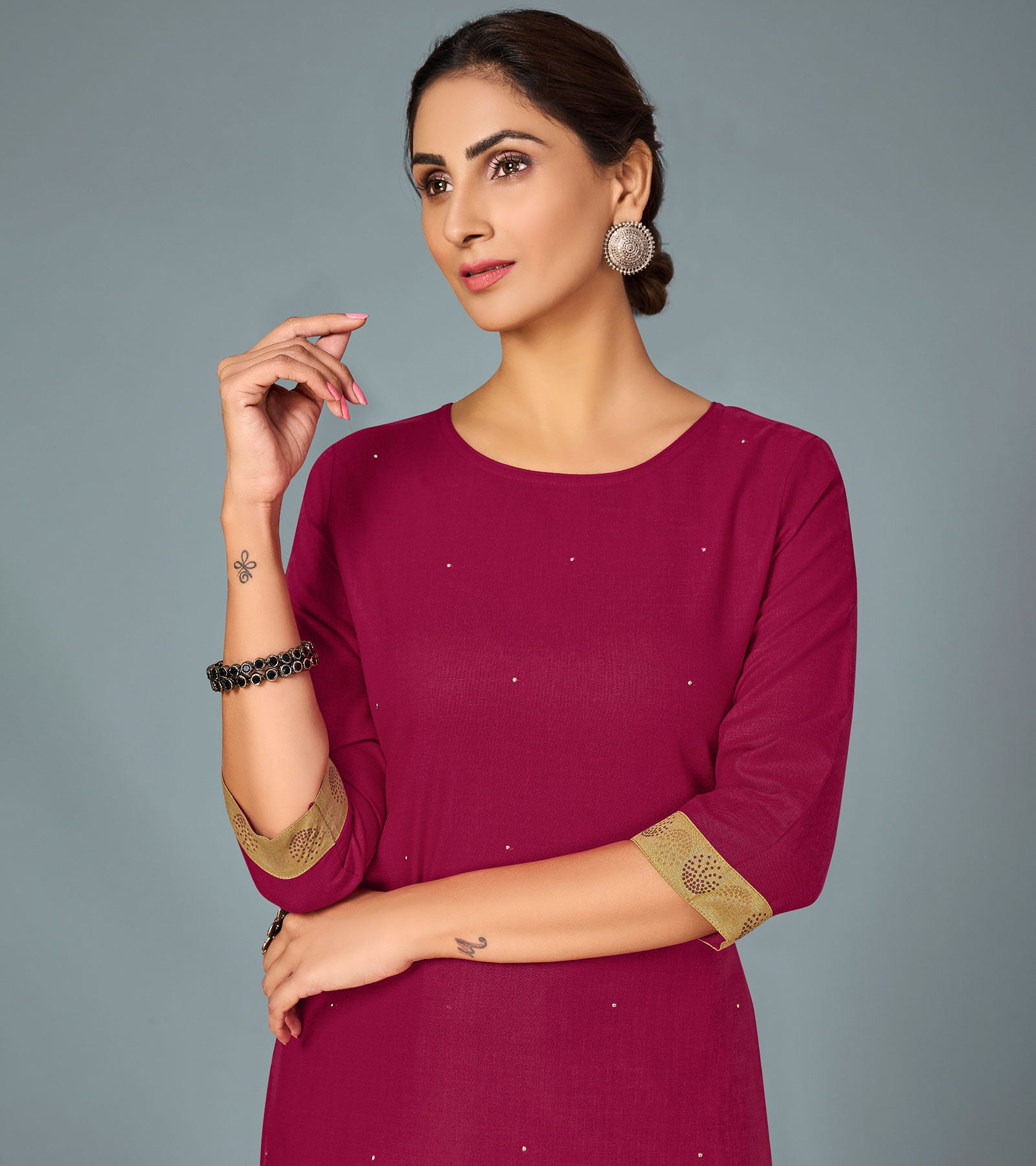 Laxmipati Cotton Viscose Maroon Straight Cut Kurti With Mask