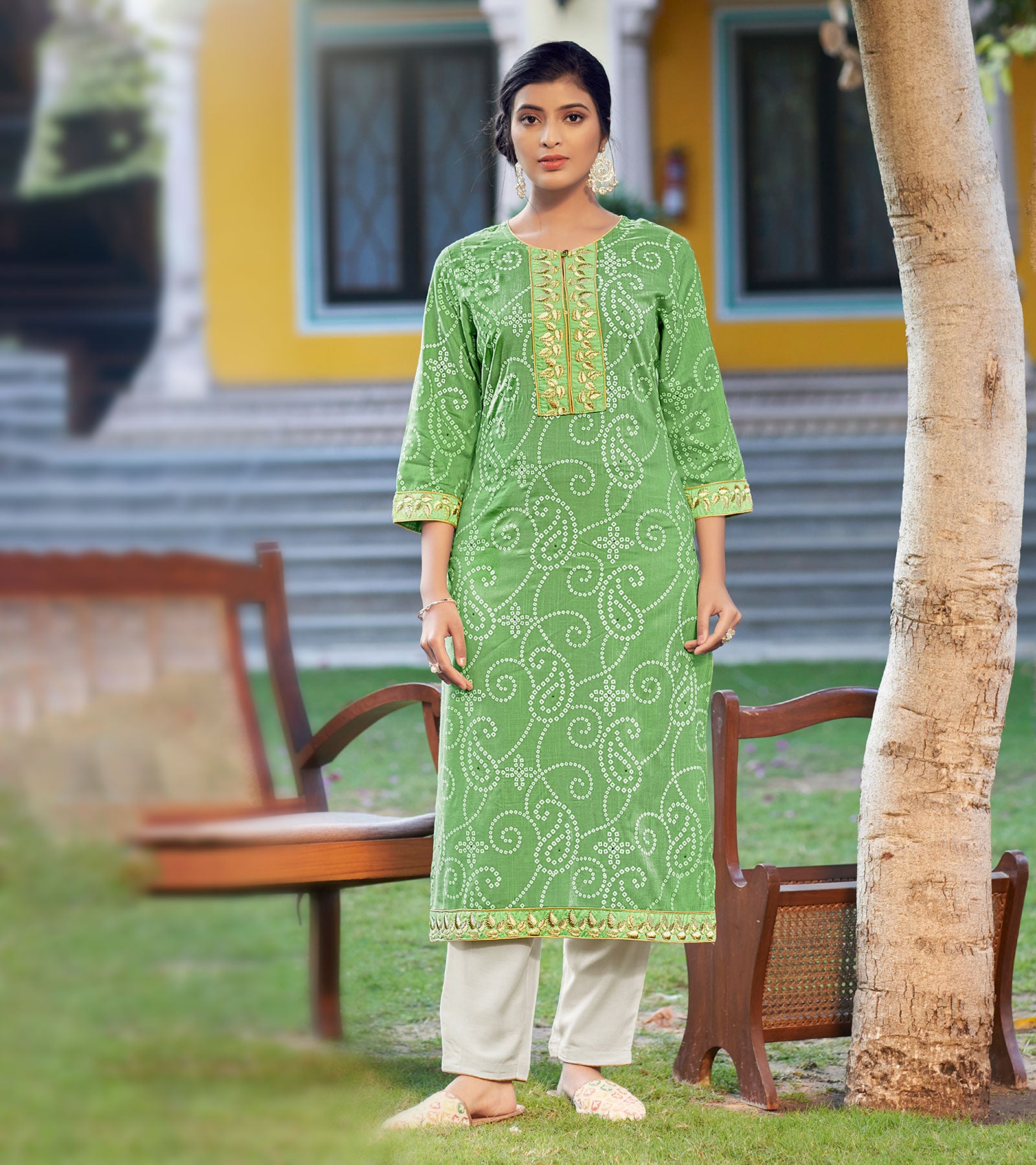 LAXMIPATI VISCOSE SLUB EMERALD GREEN STRAIGHT CUT KURTI WITH PANT