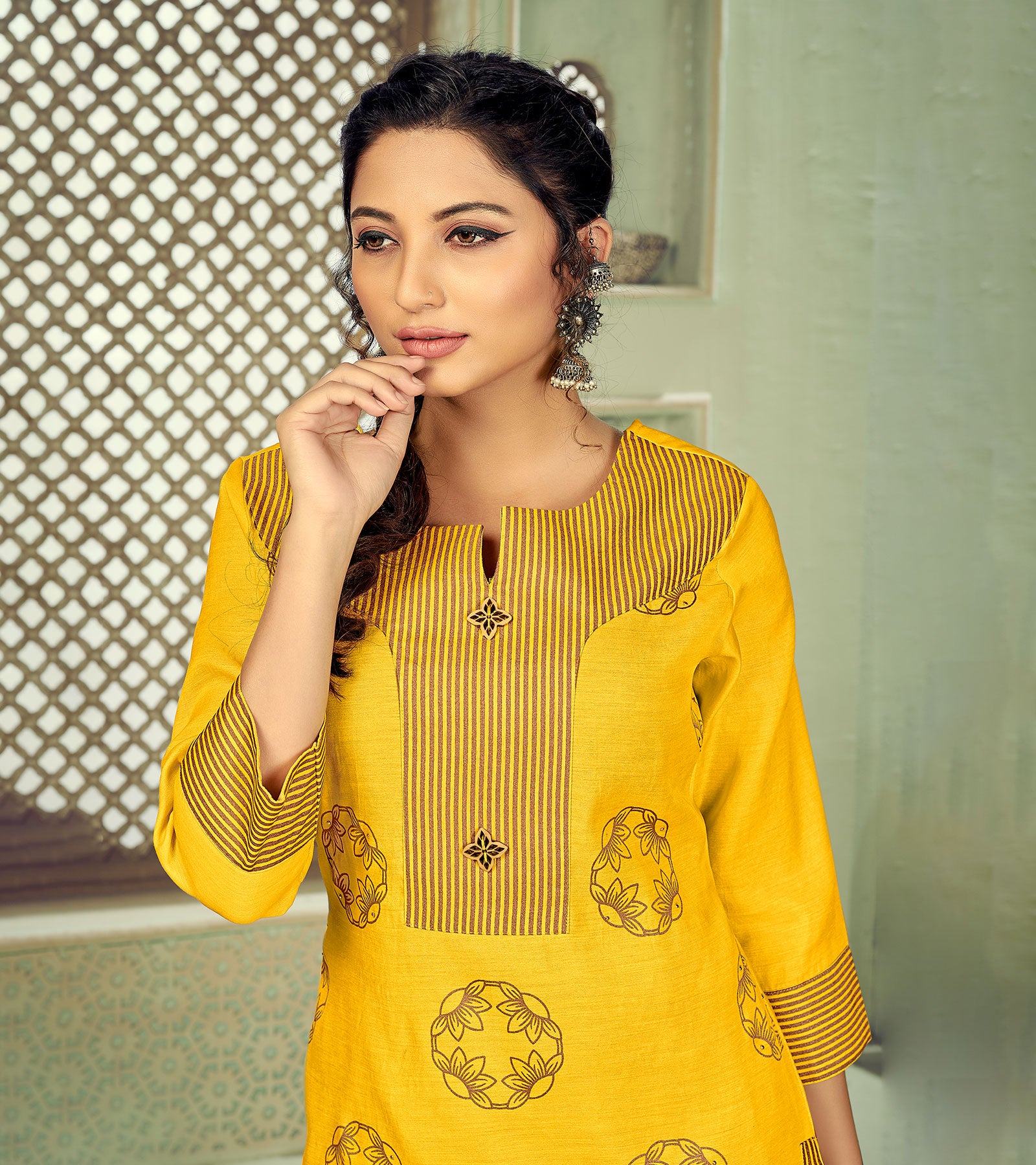 Laxmipati Linen Satin Sunshine Yellow Straight Cut Kurti With Pant