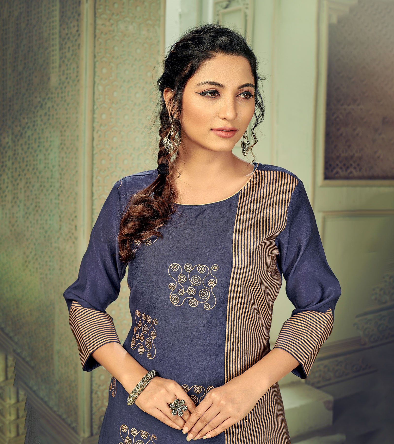 Laxmipati Linen Satin Peri Winkle Blue Straight Cut Kurti With Pant