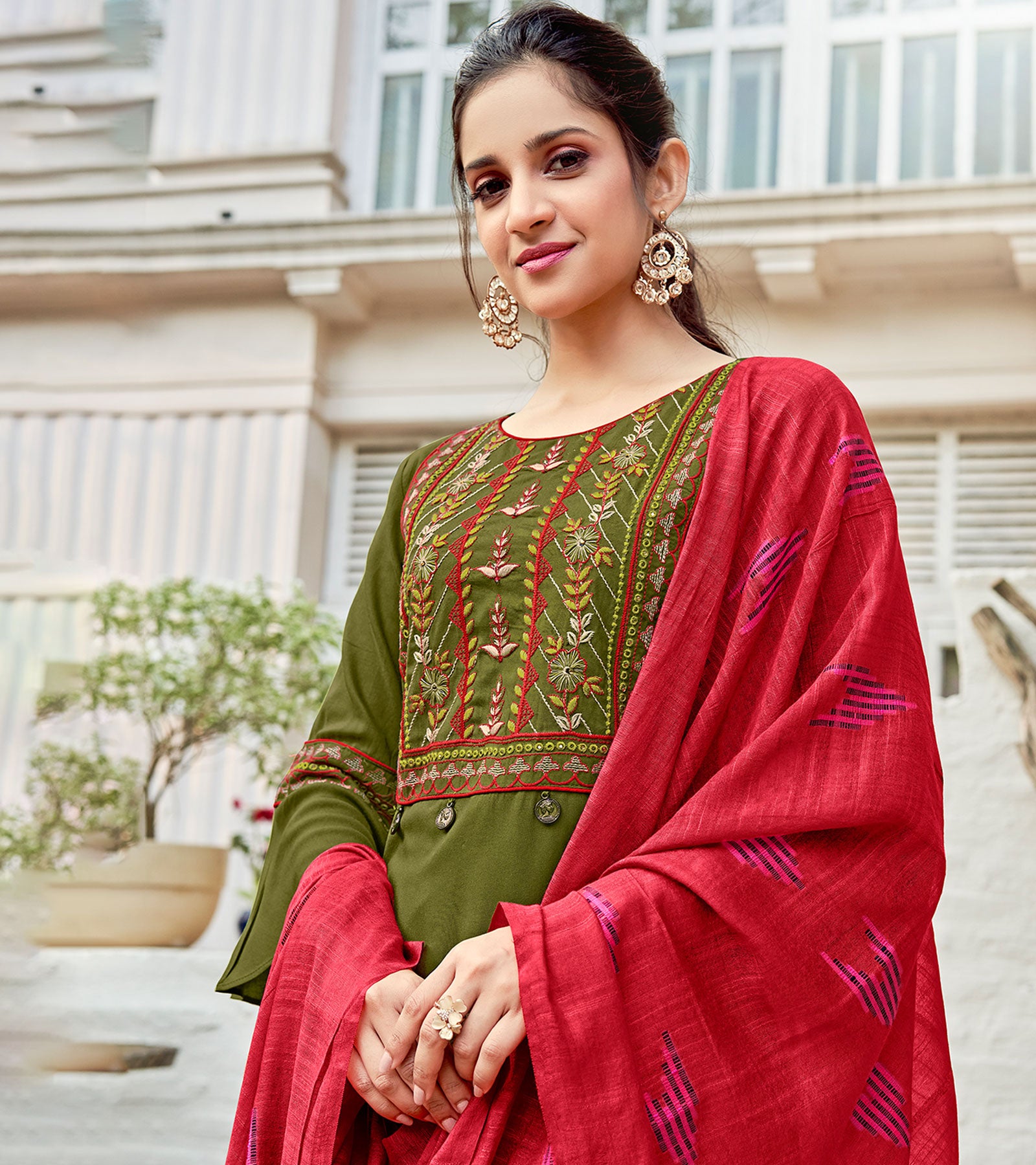 Laxmipati Pure Viscose Jungle Green Straight Cut Kurti With Pant And Dupatta