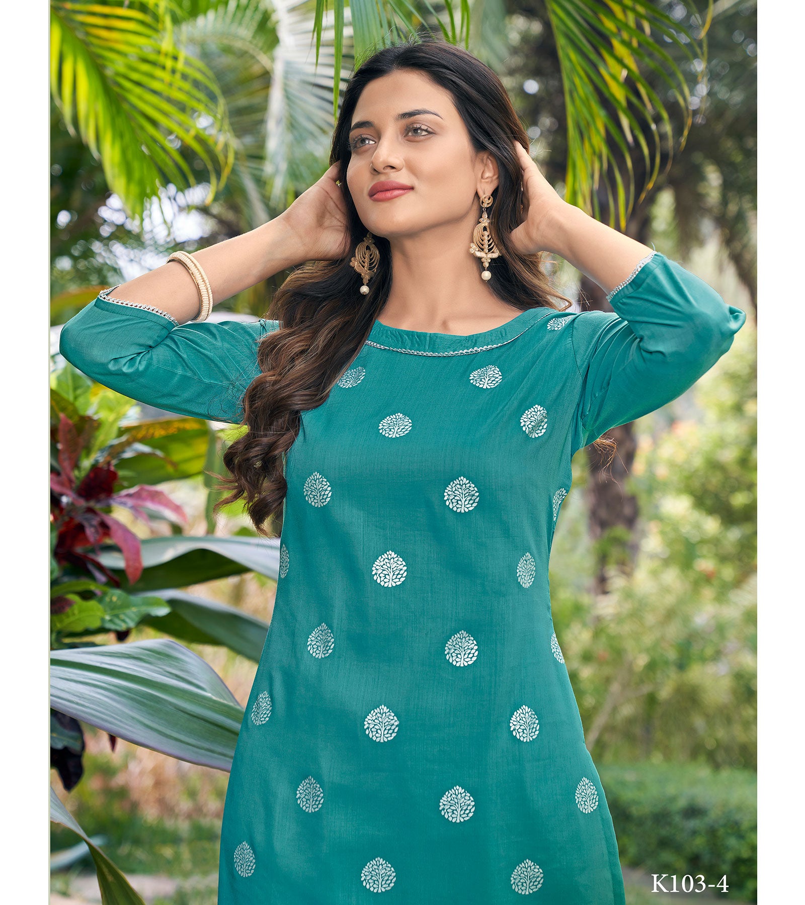 Laxmipati Sabrina Muslin Base Island Indigo Straight Cut Kurti