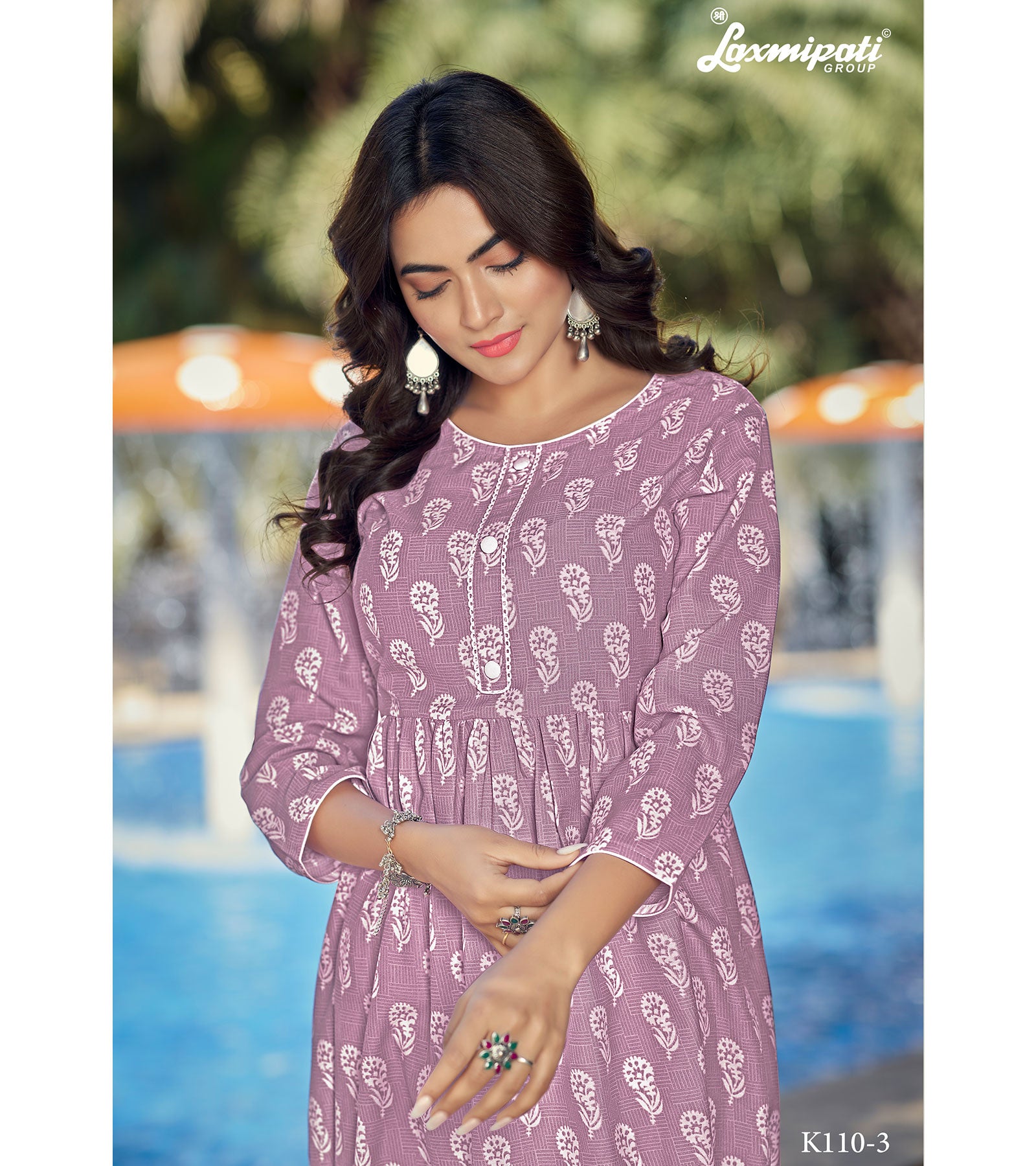 Laxmipati Spun Base Fabric Mauve Nayra Cut Kurti With Pant