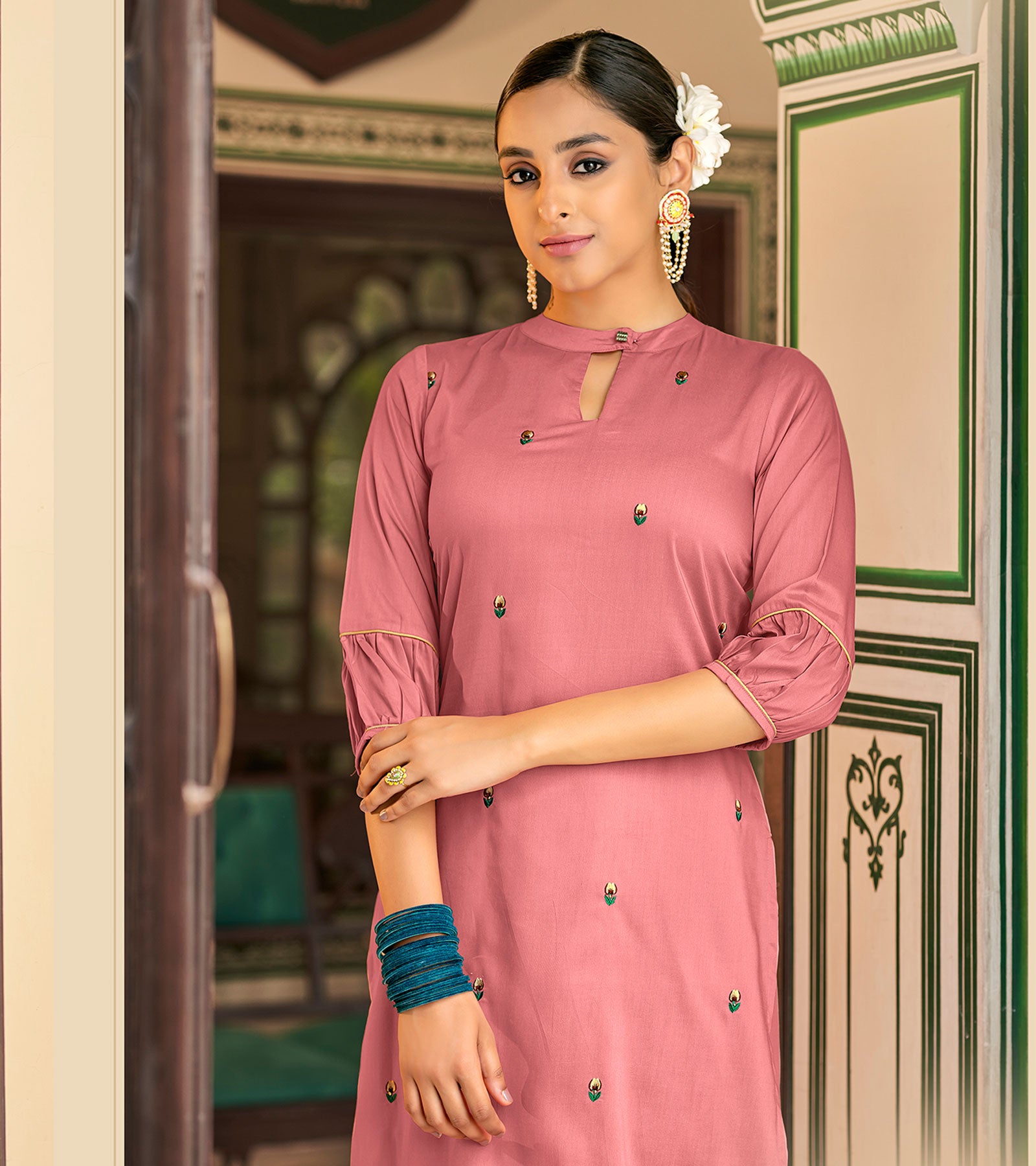 Laxmipati Muslin Rouge Pink Straight Cut Kurti With Embroidery Butti