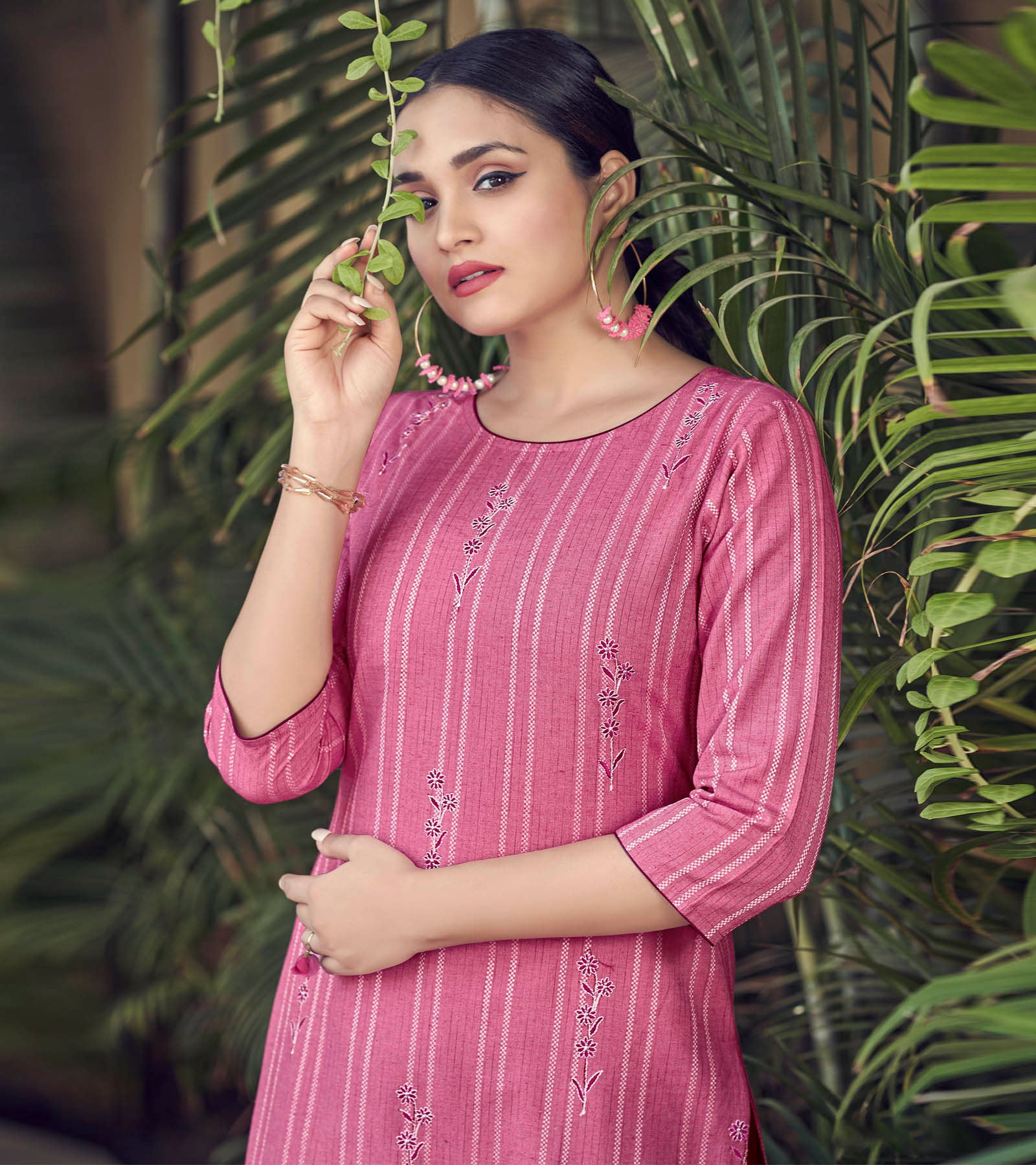Laxmipati Lily Cotton Magenta Pink Straight Kurti With Embroidery Butti