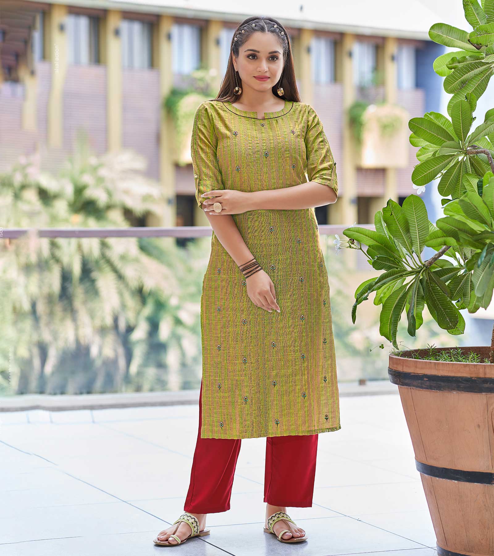 Laxmipati Muslin Moss Green Straight Cut Kurti With Embroidery Butti