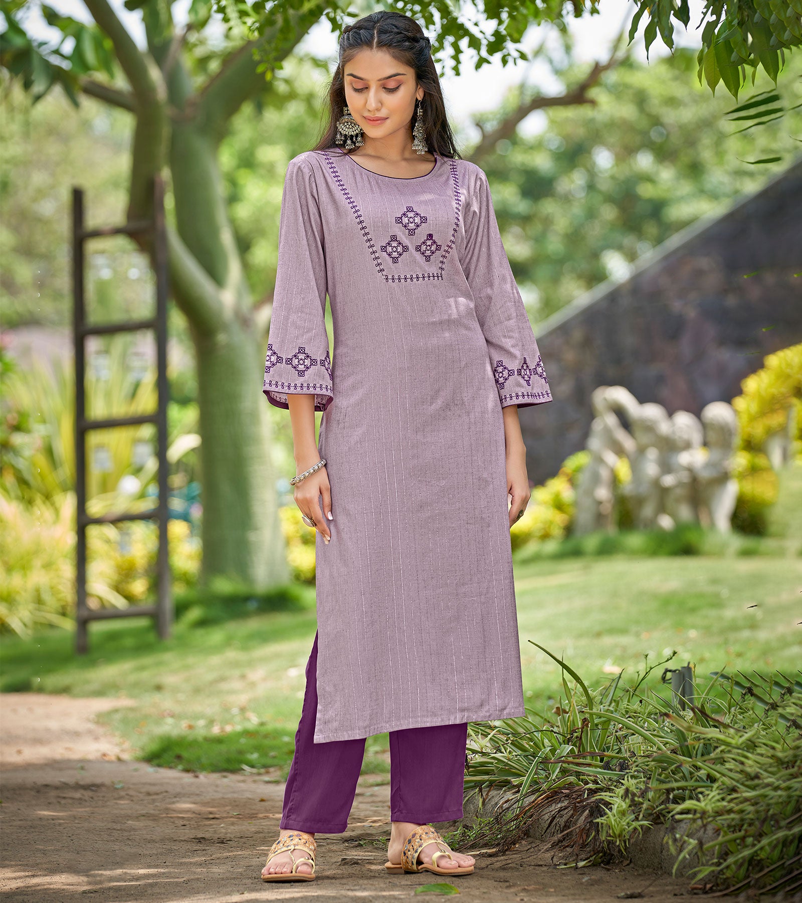 Laxmipati Gaurita Vol.1 Rayon Lurex Pale Purple Straight Cut Kurti With Pant