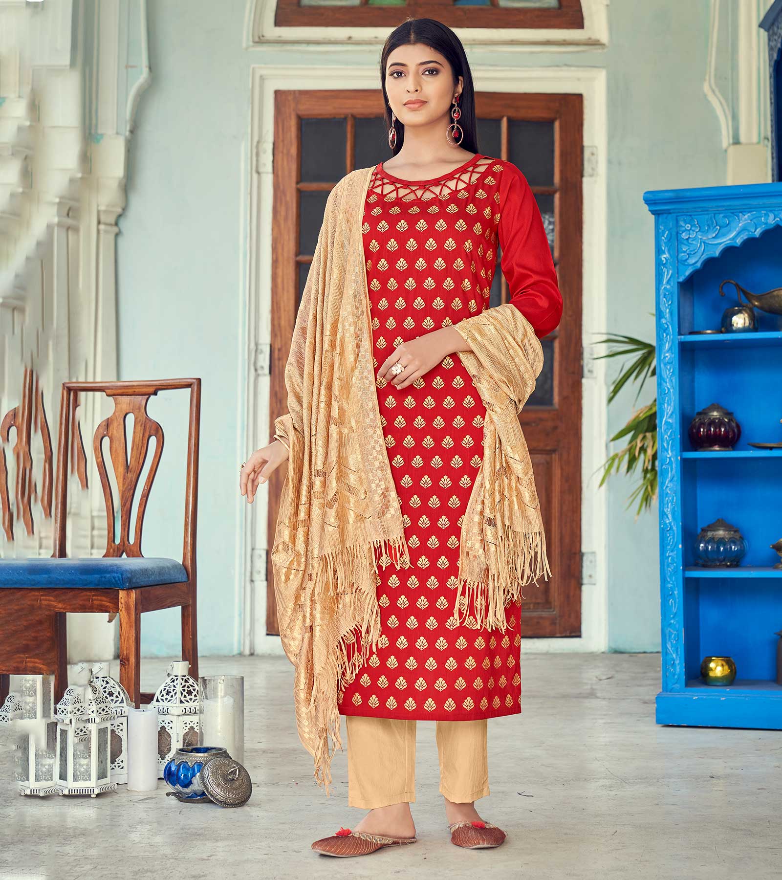 Laxmipati Taffeta Silk Red Table Print Top With Fancy Dupatta And Pant