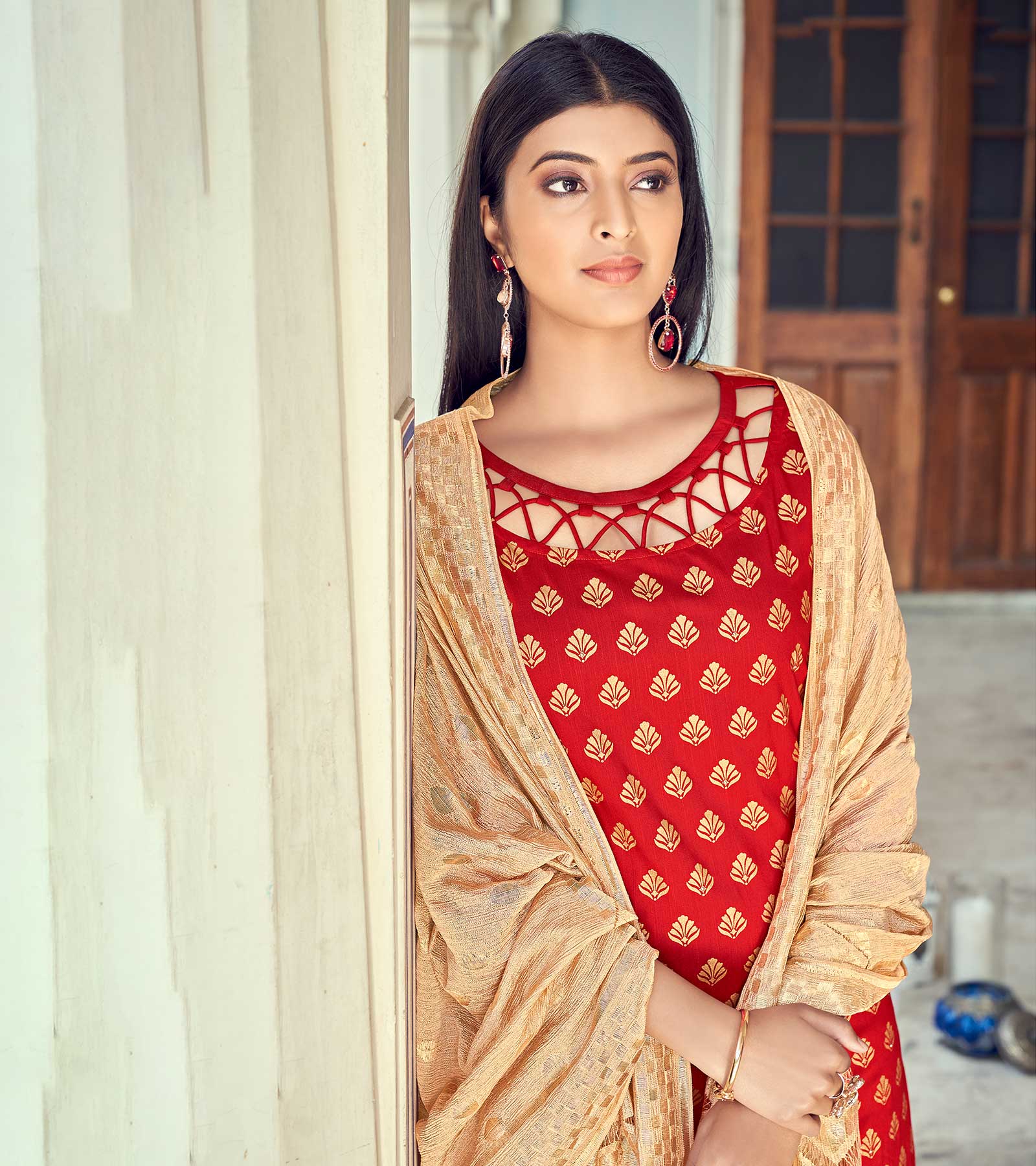 Laxmipati Taffeta Silk Red Table Print Top With Fancy Dupatta And Pant
