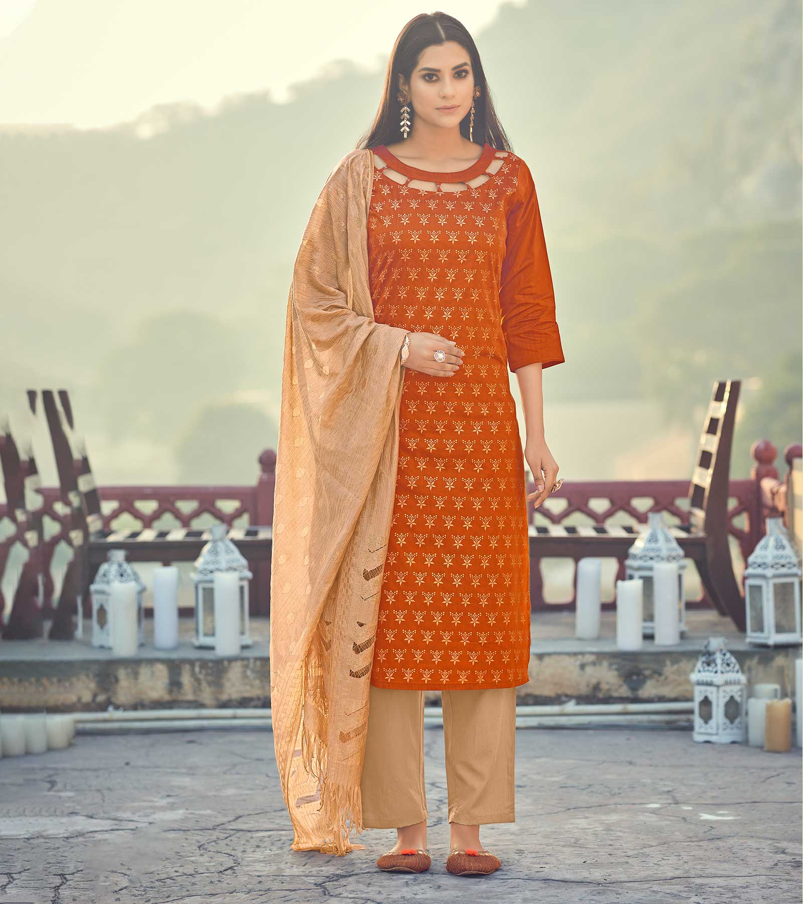 Laxmipati Taffeta Silk Mustard Table Print Top With Fancy Dupatta And Pant