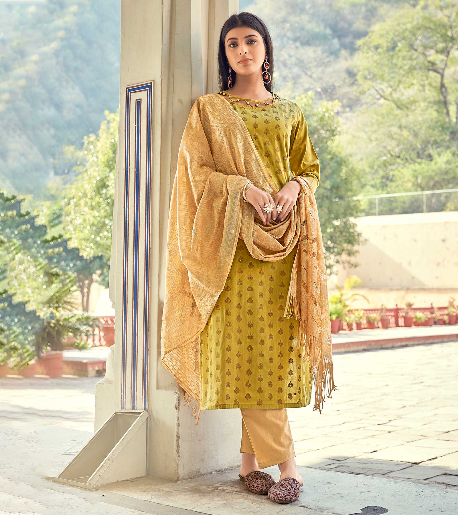 Laxmipati Taffeta Silk Light Green Table Print Top With Fancy Dupatta And Pant