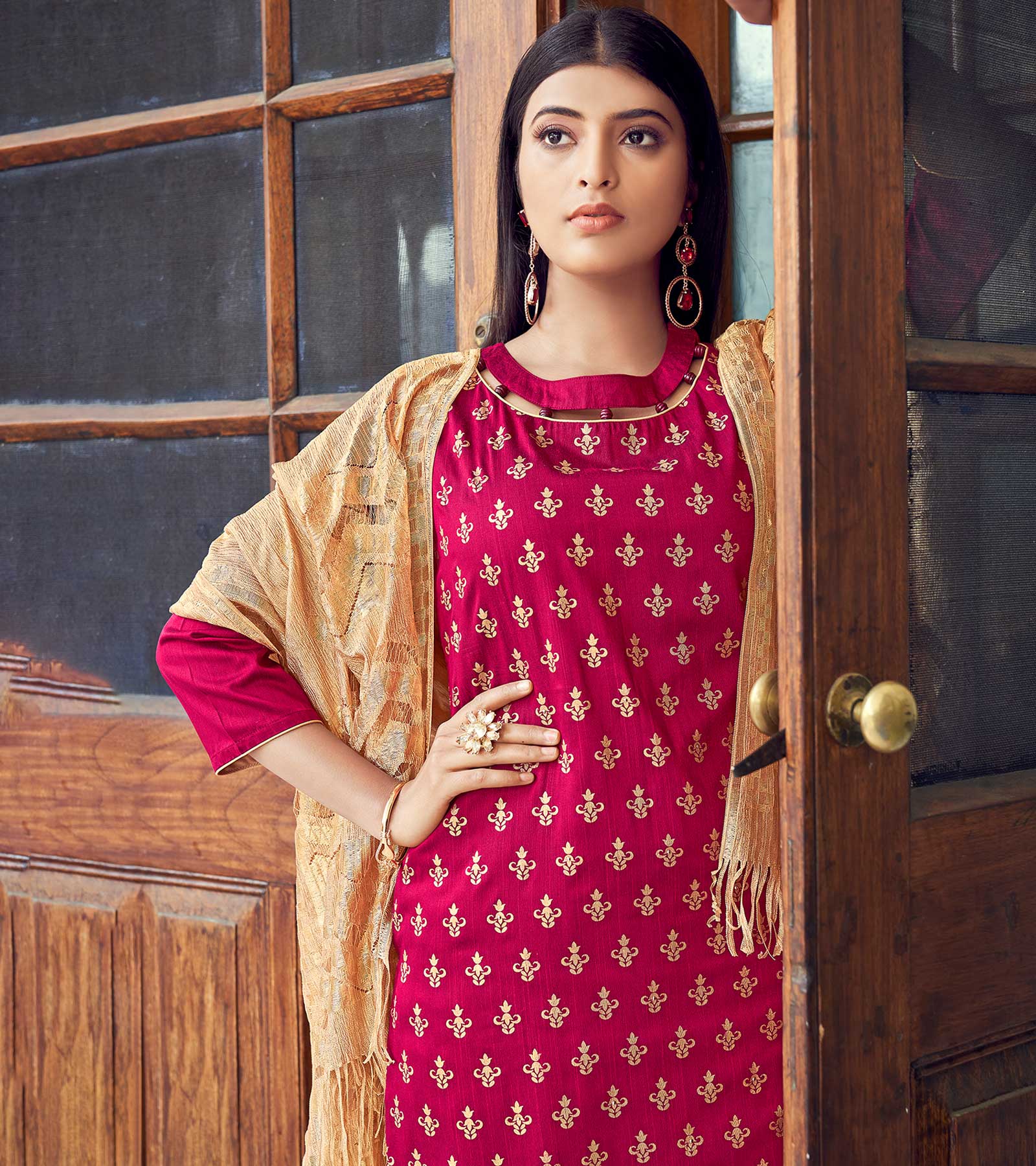 Laxmipati Taffeta Silk Bright Magenta Table Print Top With Fancy Dupatta And Pant