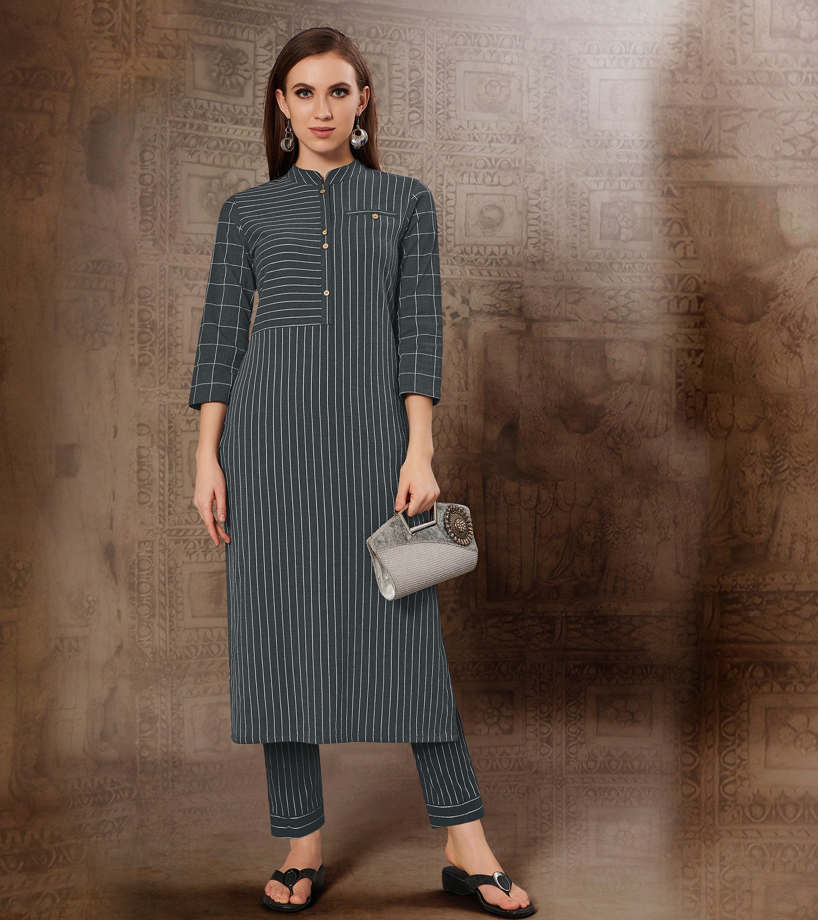 Laxmipati Chex & Strips stretchable Cotton Grey Side Pocket & Straight cut kurti with mask.