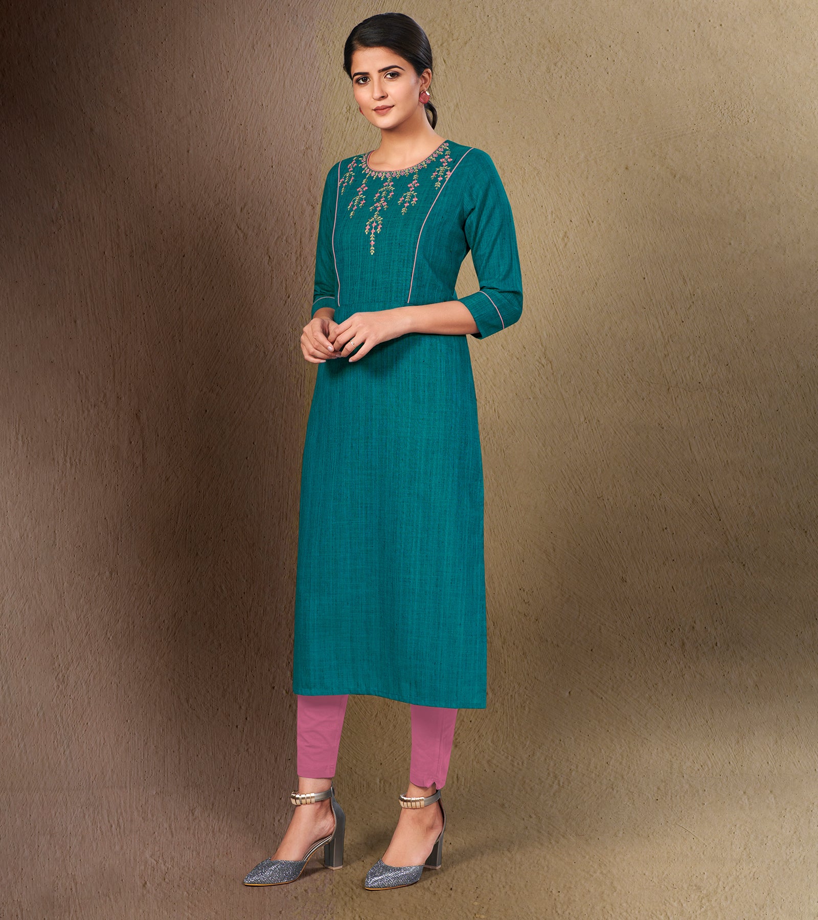 Laxmipati Cotton Ramablue Straight cut Kurti with Stylish Emb Yoke and Mask