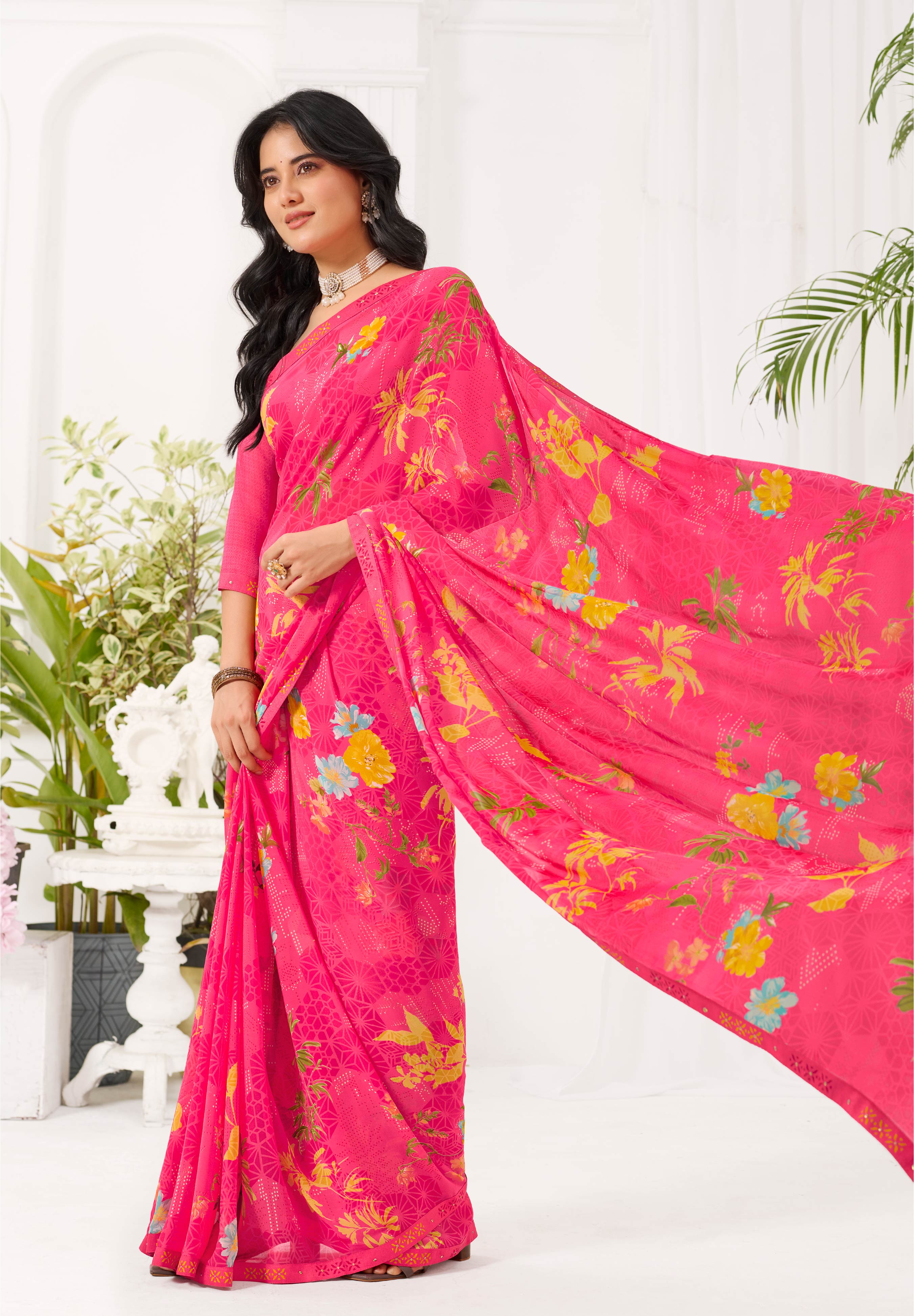 Laxmipati Radha Rani Floral Georgette Printed Saree in Pink Color