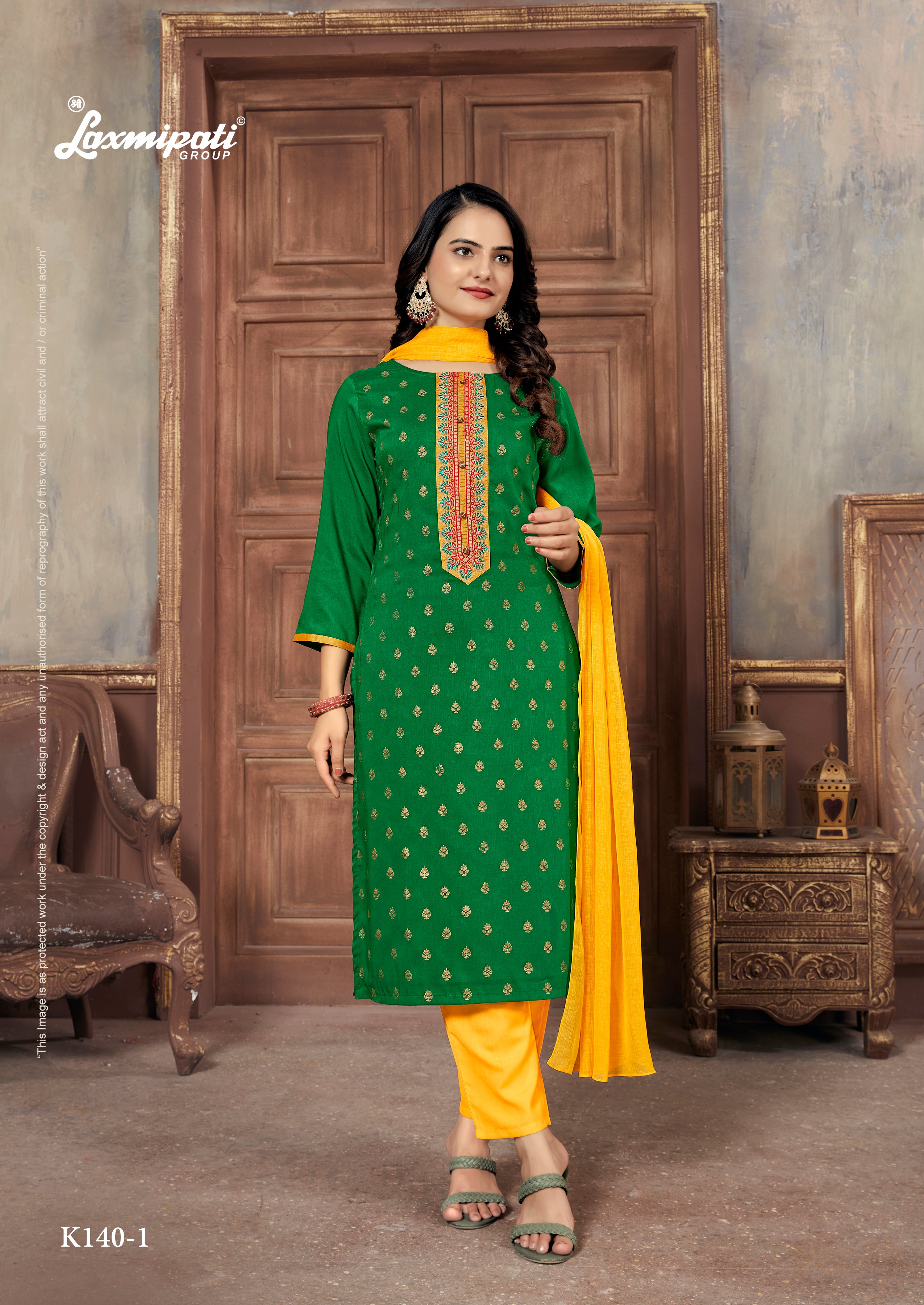 Laxmipati Muslin Deep Green Hand Printed Straight Cut Kurti Pant With Dupatta