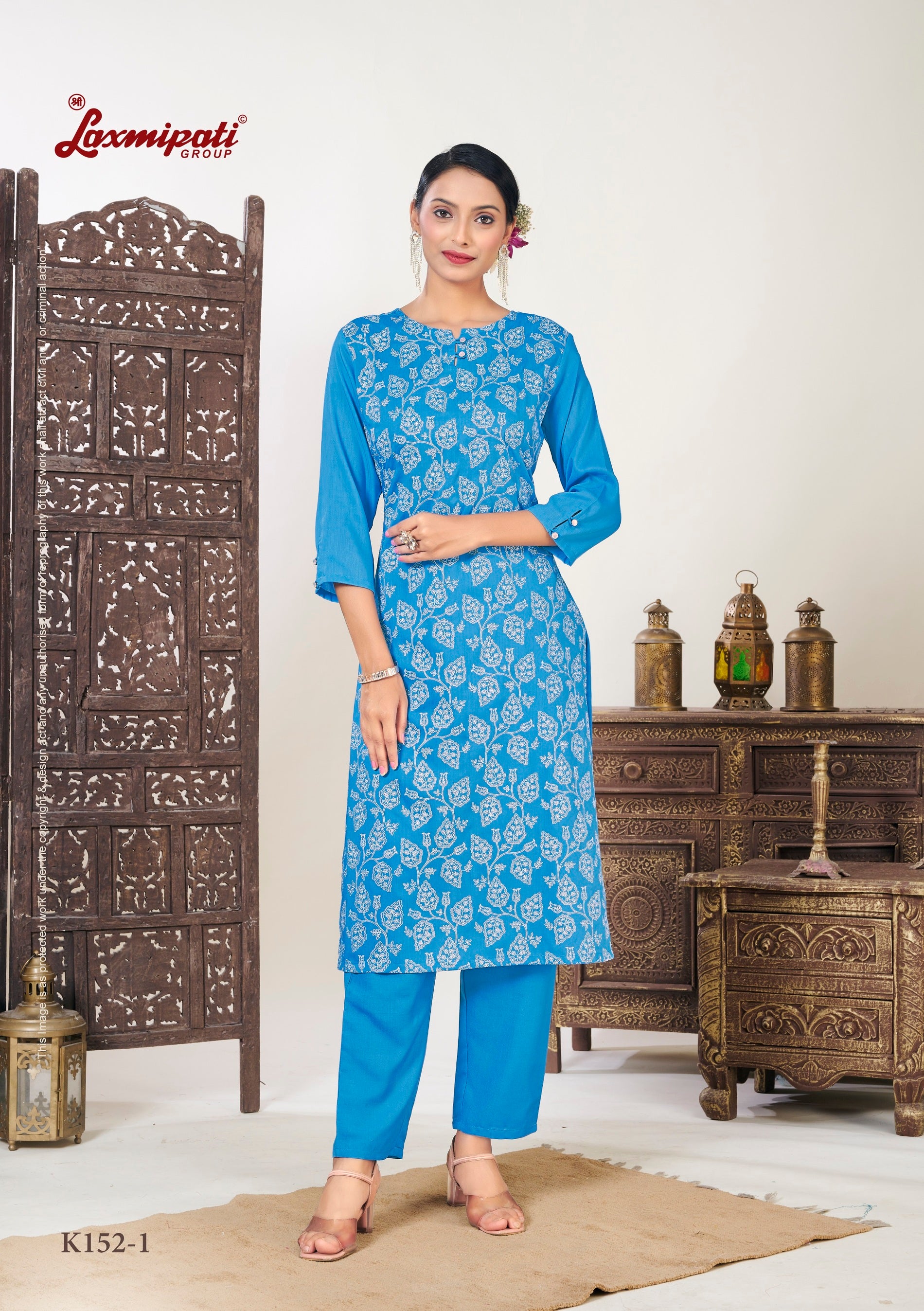 Laxmipati Muslin Azure Blue Hand Printed Straight Cut Kurti With Pant