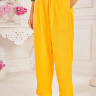 Green Muslin Printed Straight Kurta with Pant and Dupatta Set - Bandhani