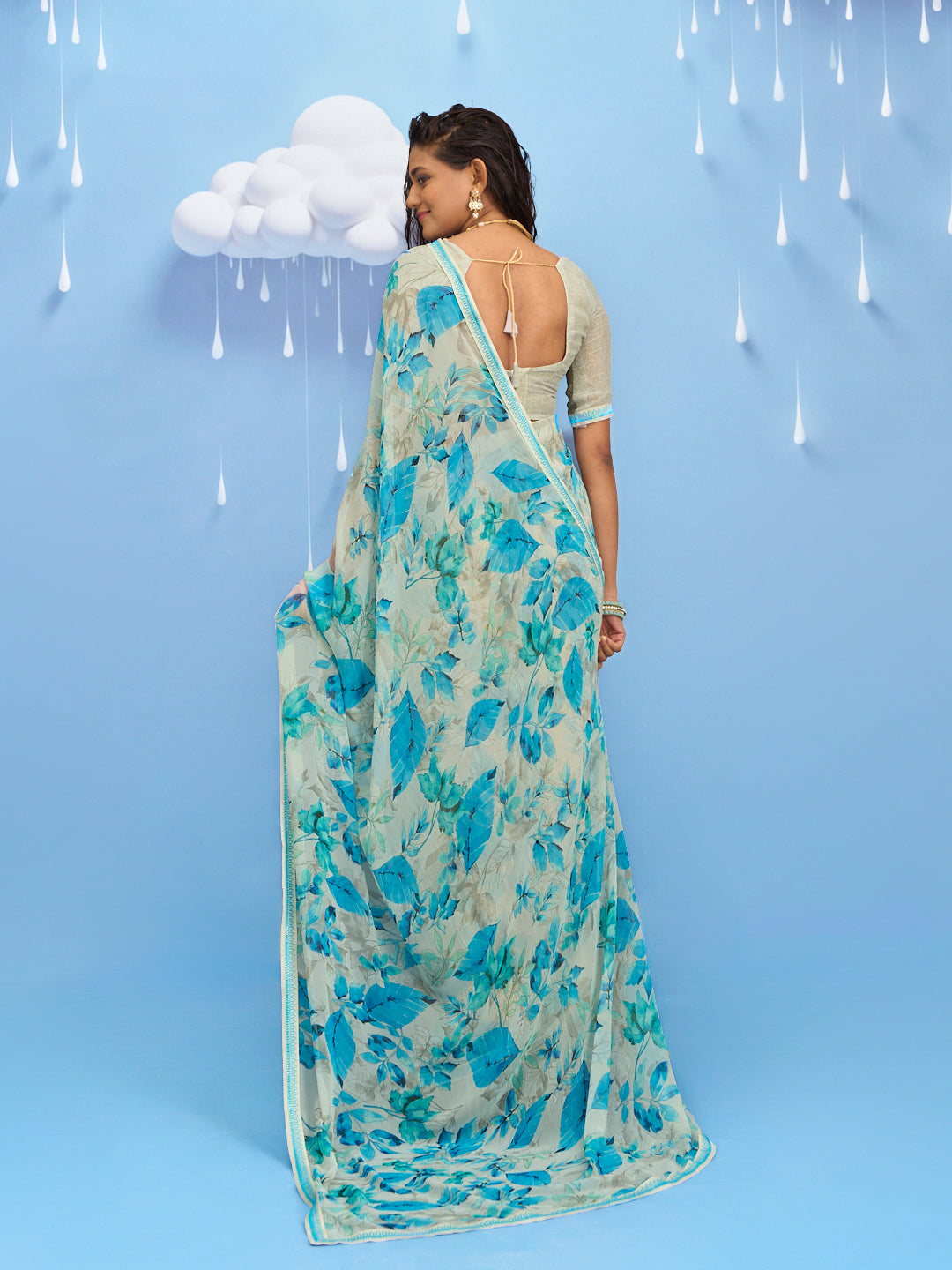 Laxmipati Sadhana Floral Printed Georgette Saree in Grey Color