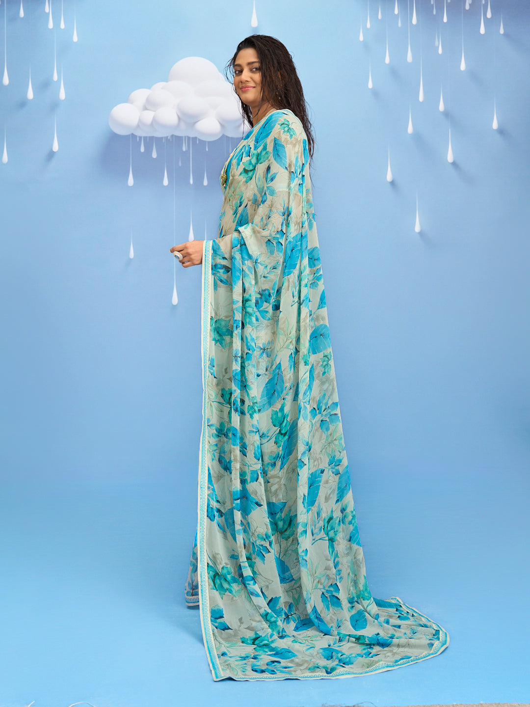 Laxmipati Sadhana Floral Printed Georgette Saree in Grey Color