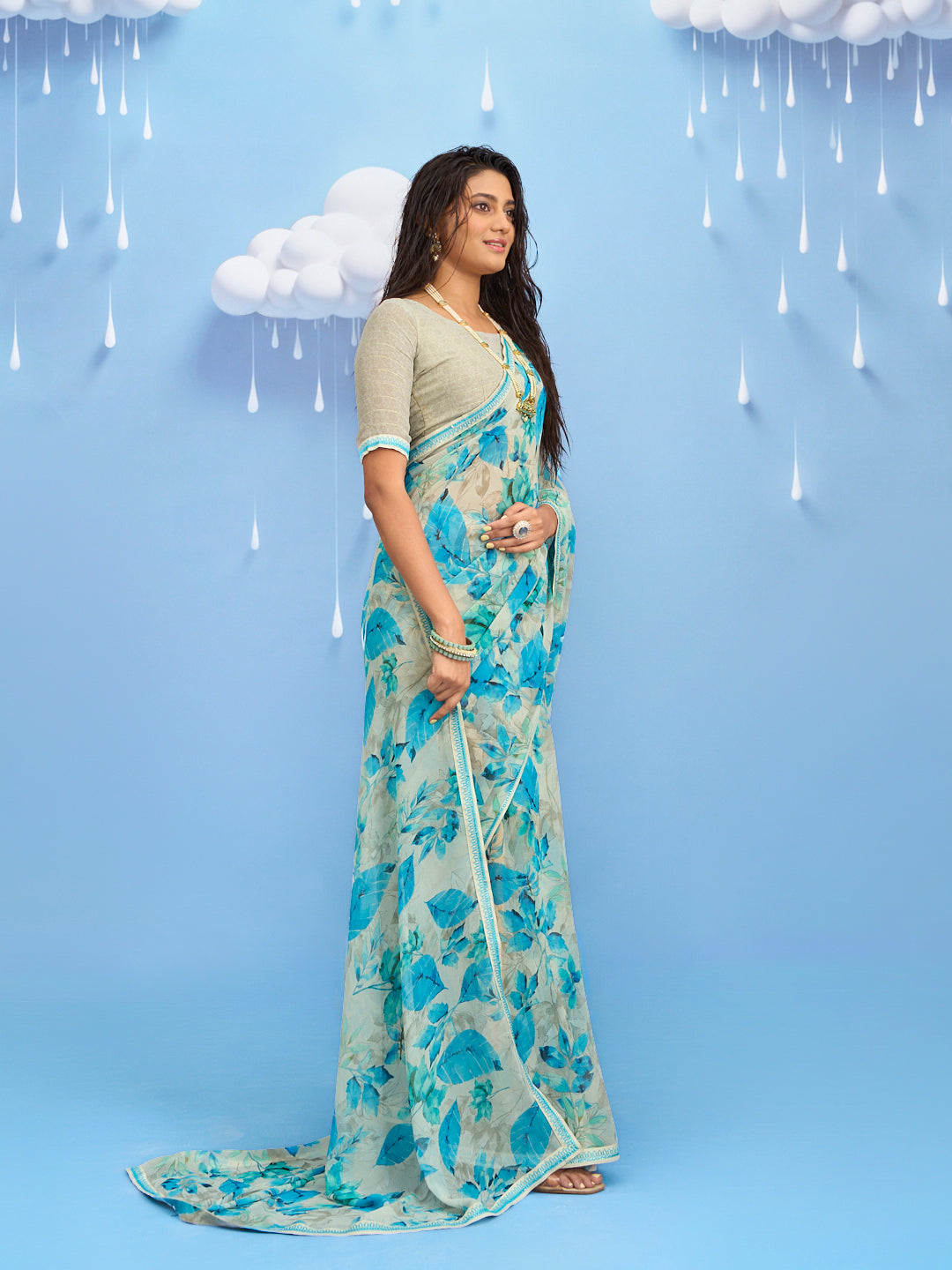 Laxmipati Sadhana Floral Printed Georgette Saree in Grey Color