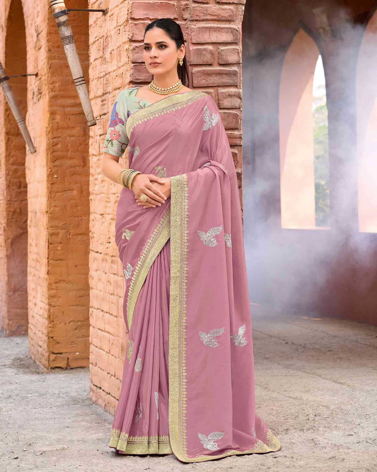 Laxmipati Makhmali Pink Silk Blend Embroidered Saree