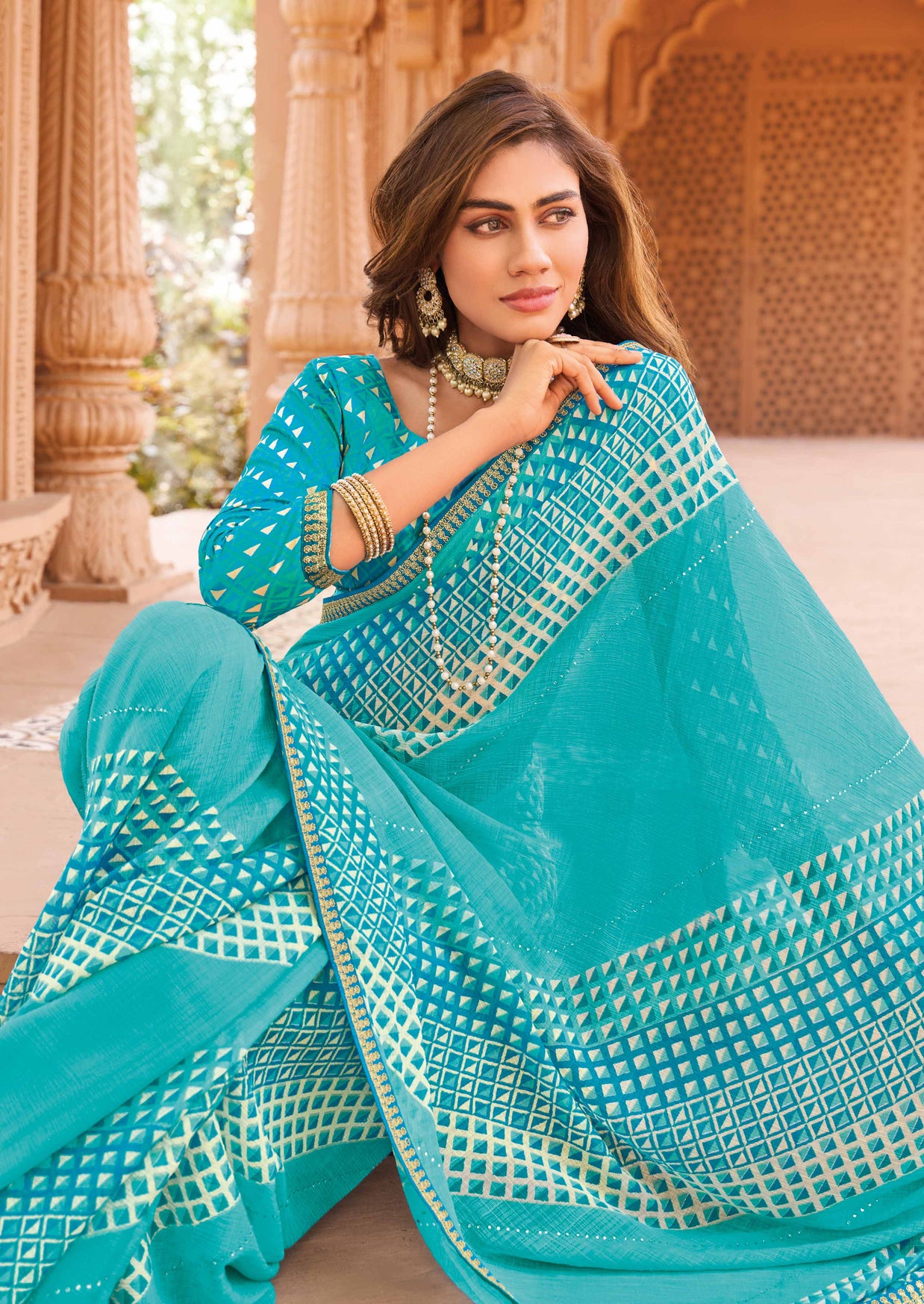 Laxmipati Madhubala Geometric Printed Chiffon Saree in Blue Color with Unstitched Blouse