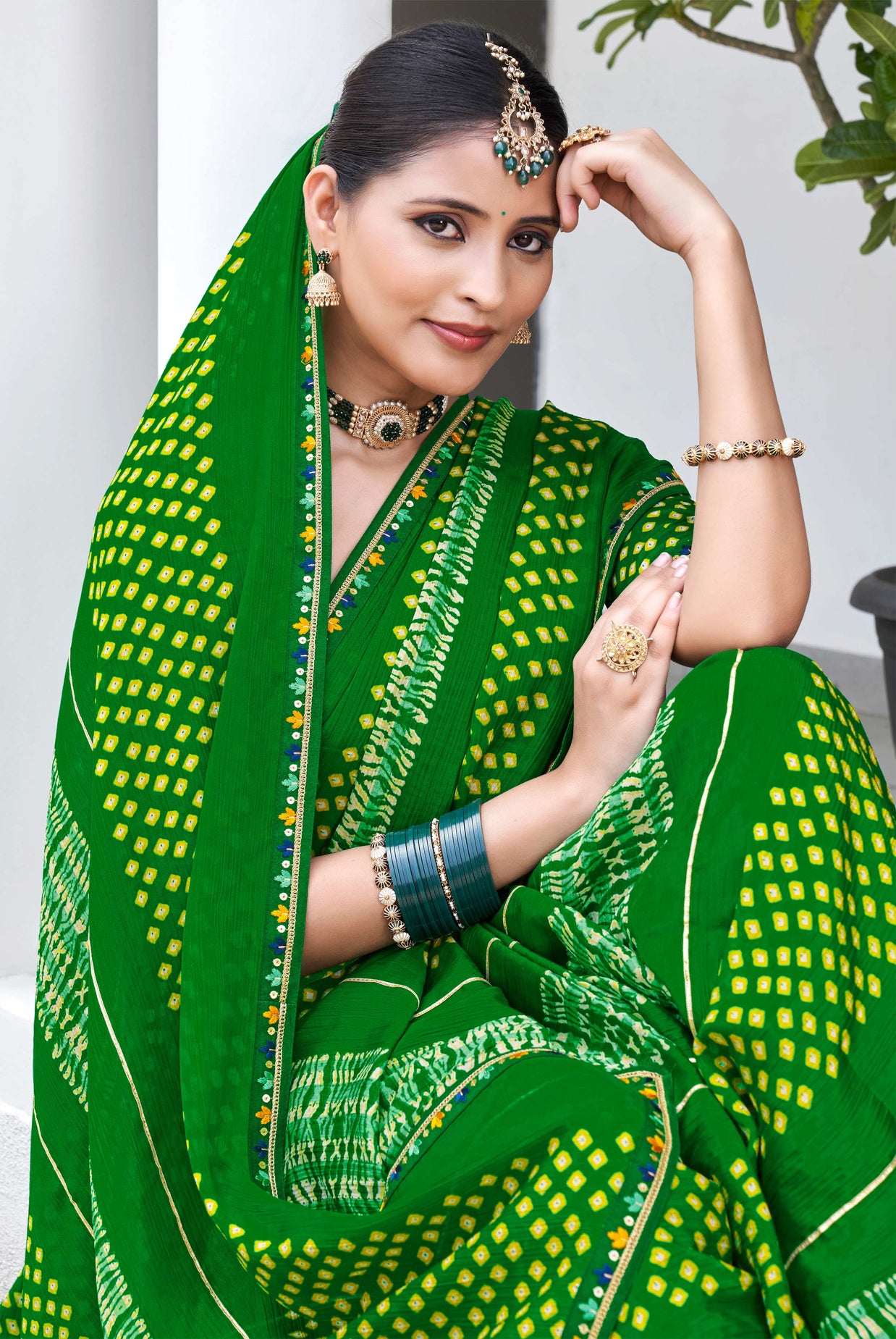 Laxmipati Phulvaari Bandhani Printed Chiffon Saree in Green Color with Unstitched Blouse